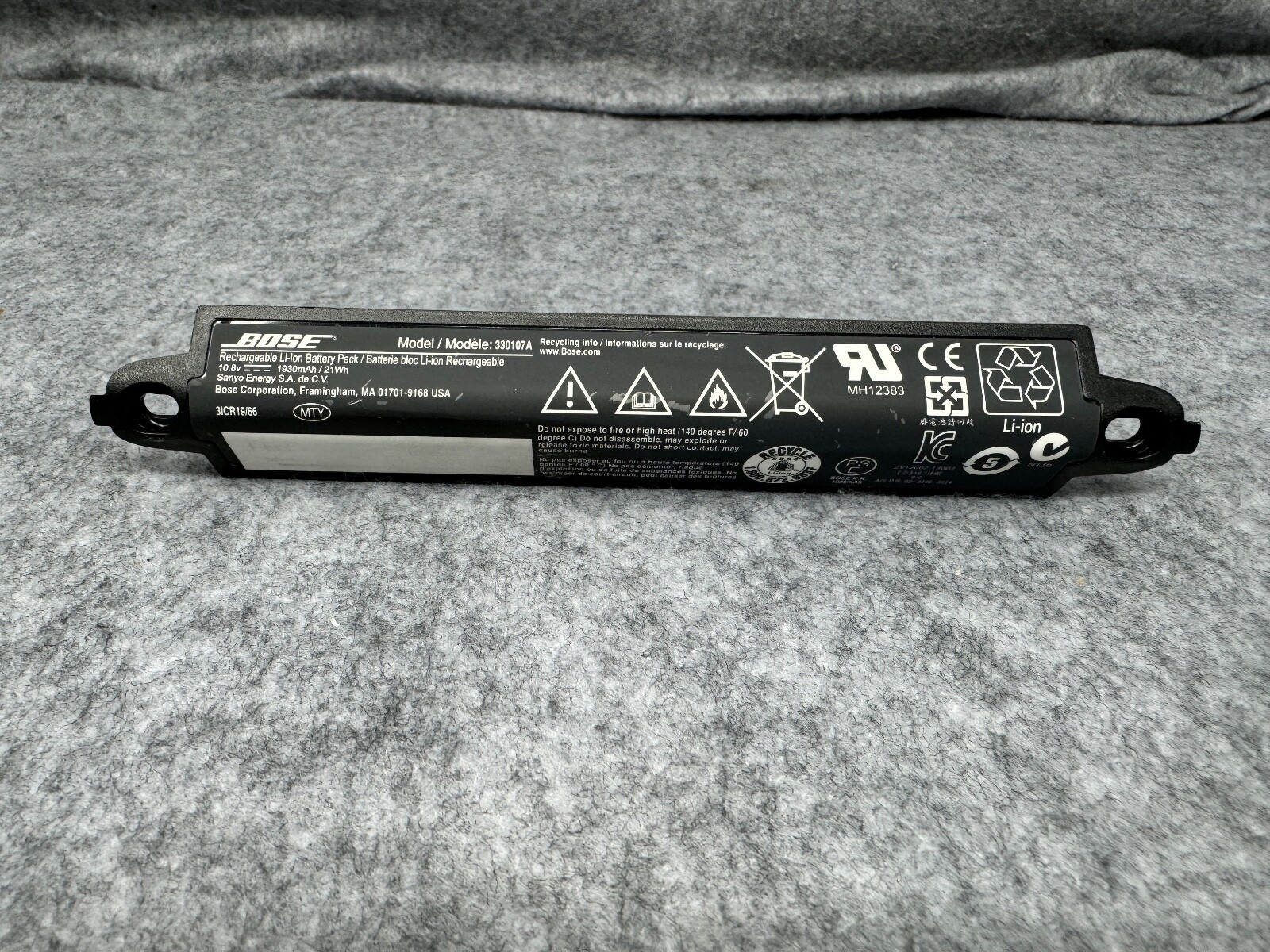 BOSE (330107A) BATTERY - GENUINE OEM REPLACEMENT FOR SOUNDLINK II & III