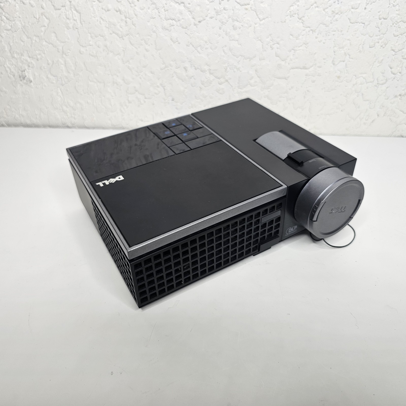 Dell M210x DLP Projector XGA Portable HD 1080p HDMI Tested CLEAN! NO REMOTE