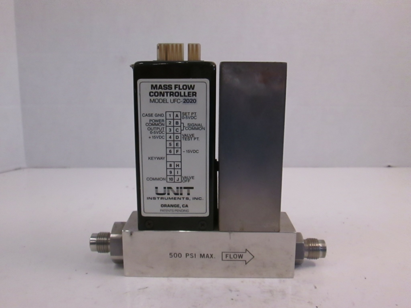 Unit UFC-2020 Mass Flow Controller, N2, 20 SLM, 1/4" MVCR, Used
