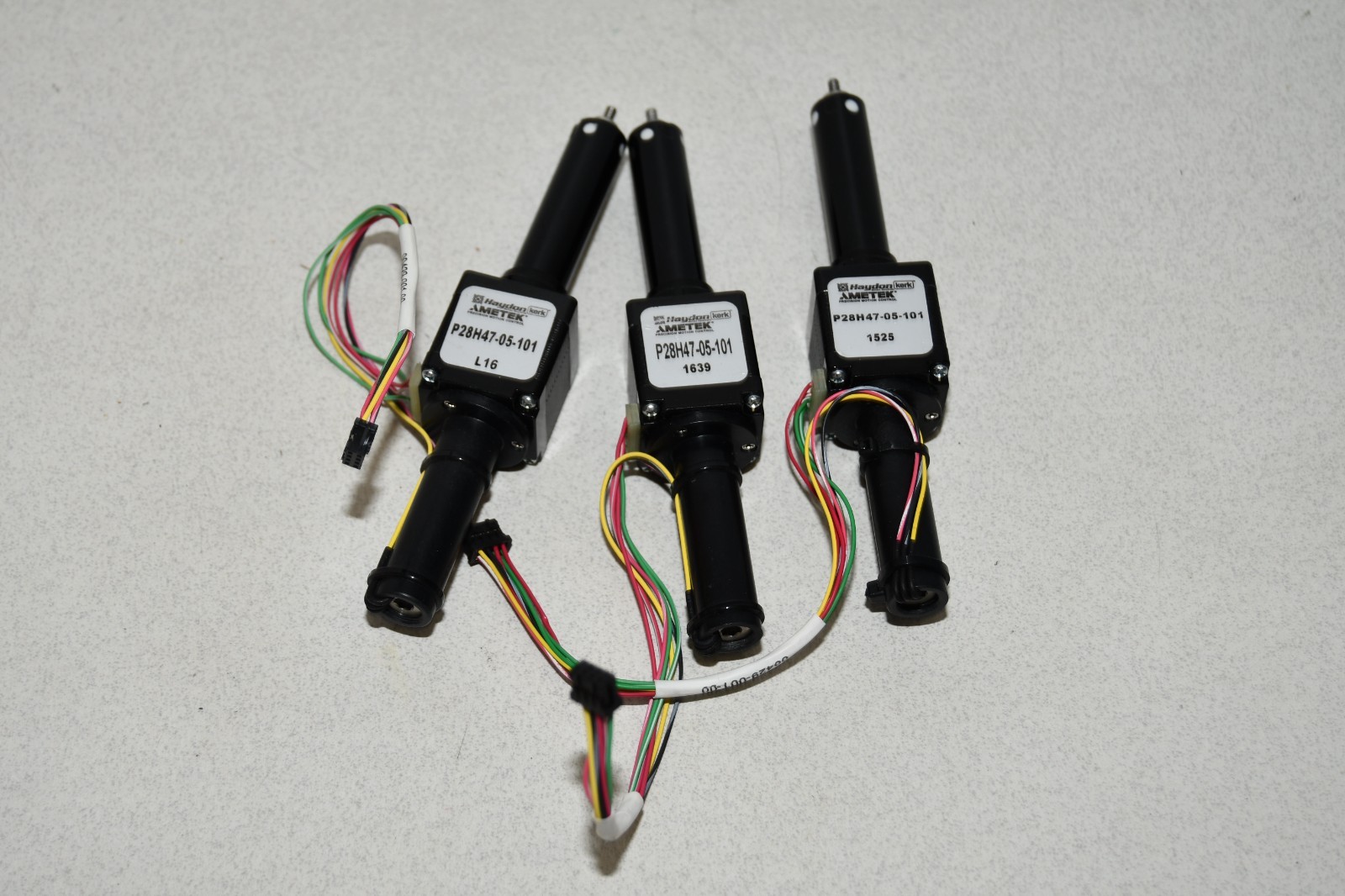 ^ Lot 3x Haydon Kerk Ametek P28H47-05-101 Linear Acutators #X6959