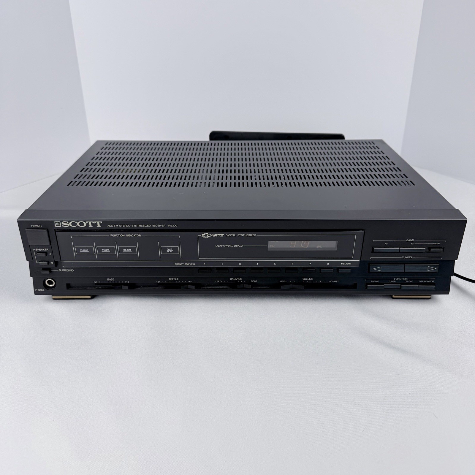 Scott RS300 AM FM Stereo Receiver Quartz Digital Synthesizer Phono