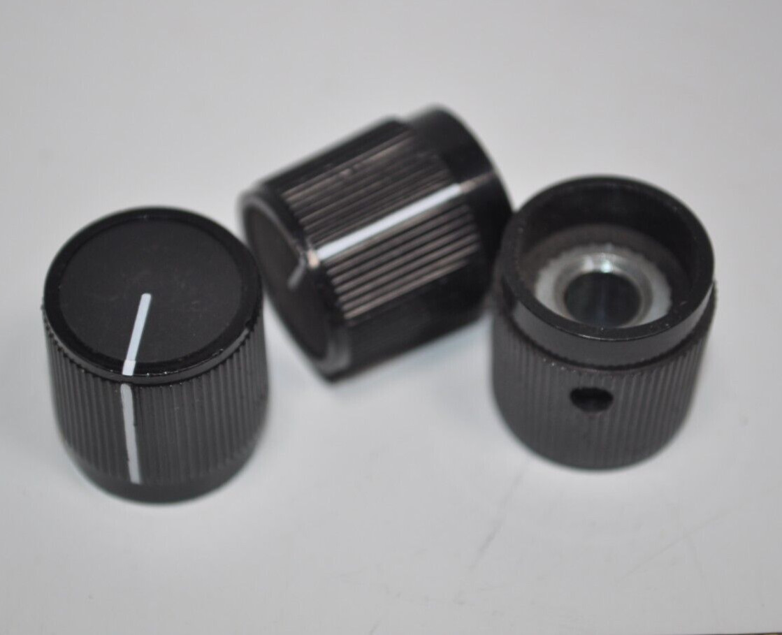 Lot of 3 NOS Vintage Knobs 1/4" Shaft Dia w/ Indicator & Set Screws 3/4" Dia