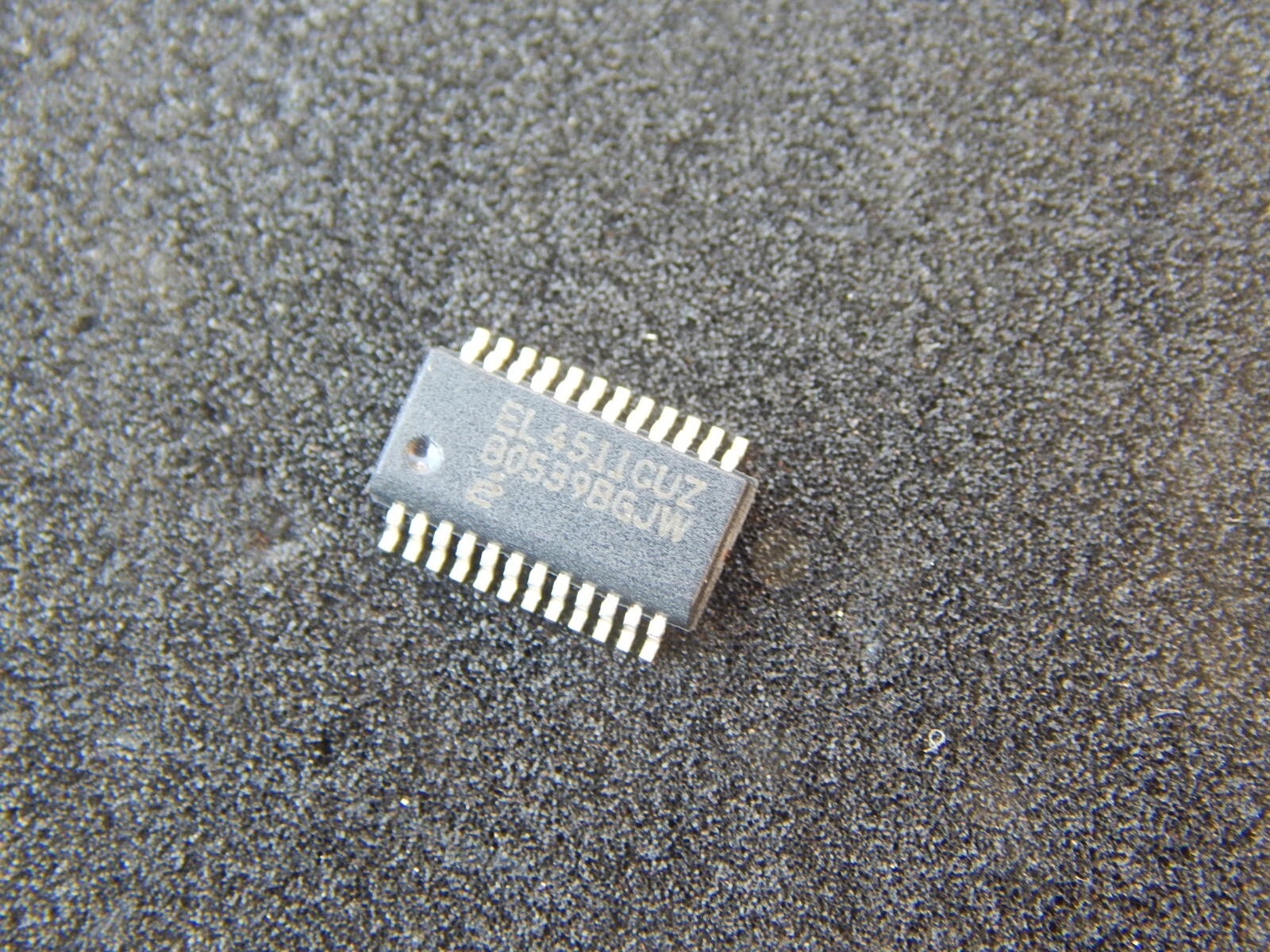 INTERSIL EL4511CUZ VIDEO SYNCHRONOUS SEPARATOR, 5V 50% QSOP-24 - FAST SHIPPING