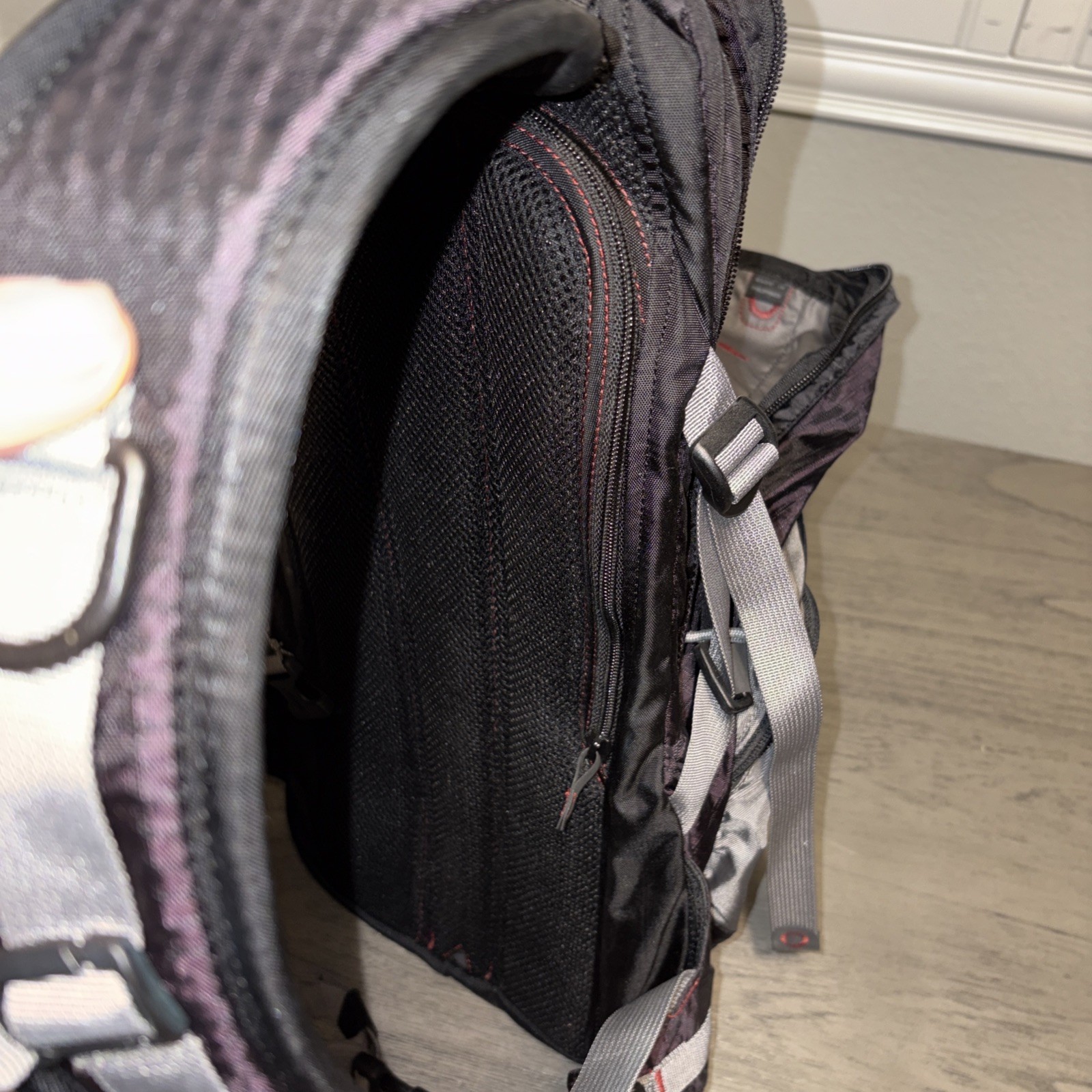 CamelBak Cloud Walker Hydration Pack Backpack Black Gray NO Bladder