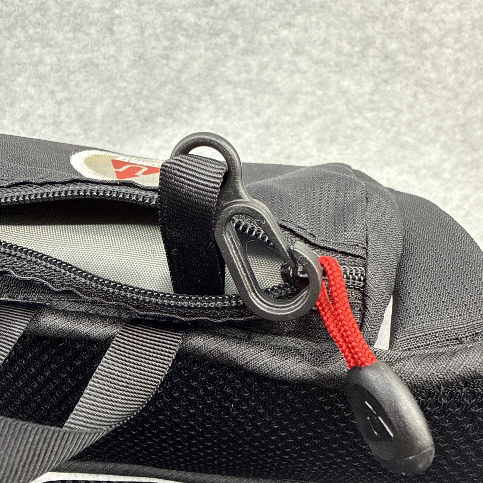 Ultimate Direction Excel Single Bottle Hydration Waist Pack Black OS No Bottle