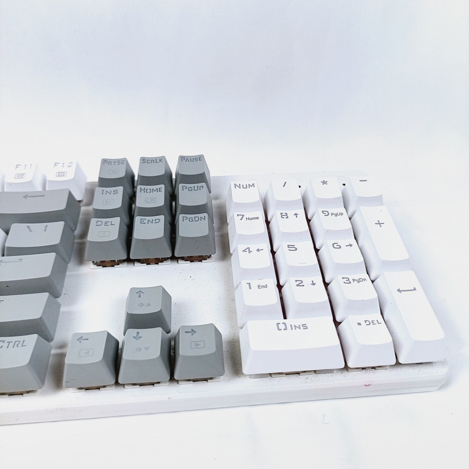 ET Tech PC372A Wireless Mechanical Gaming Keyboard White Gray Tested EUC