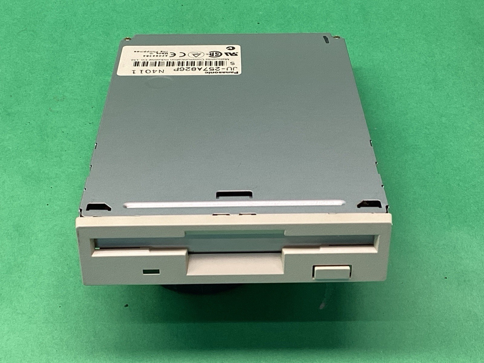 Panasonic JU-257A826P Beige 3.5” Internal Desktop Floppy Disk Drive - UNTESTED