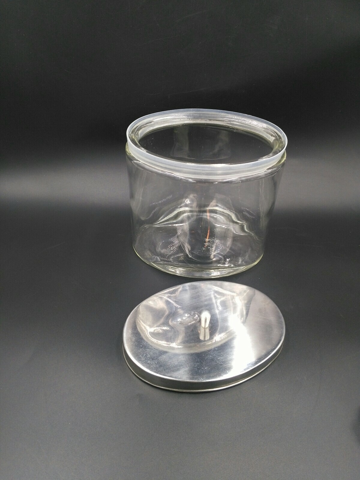 Oval Jar W/Out Imprints Clear thick Glass with metal Lid