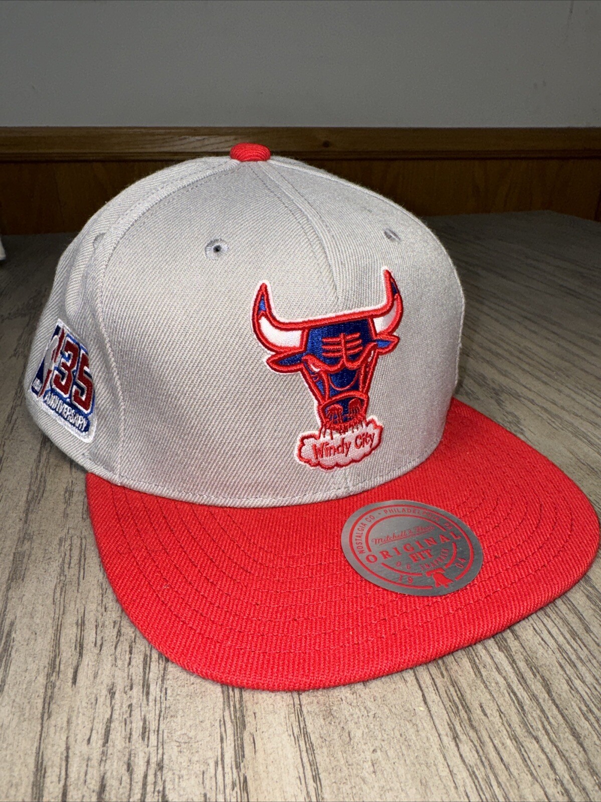 Windy City Chicago Bulls NBA 35th Anniversary Mitchell & Ness Brand Hat Cap New