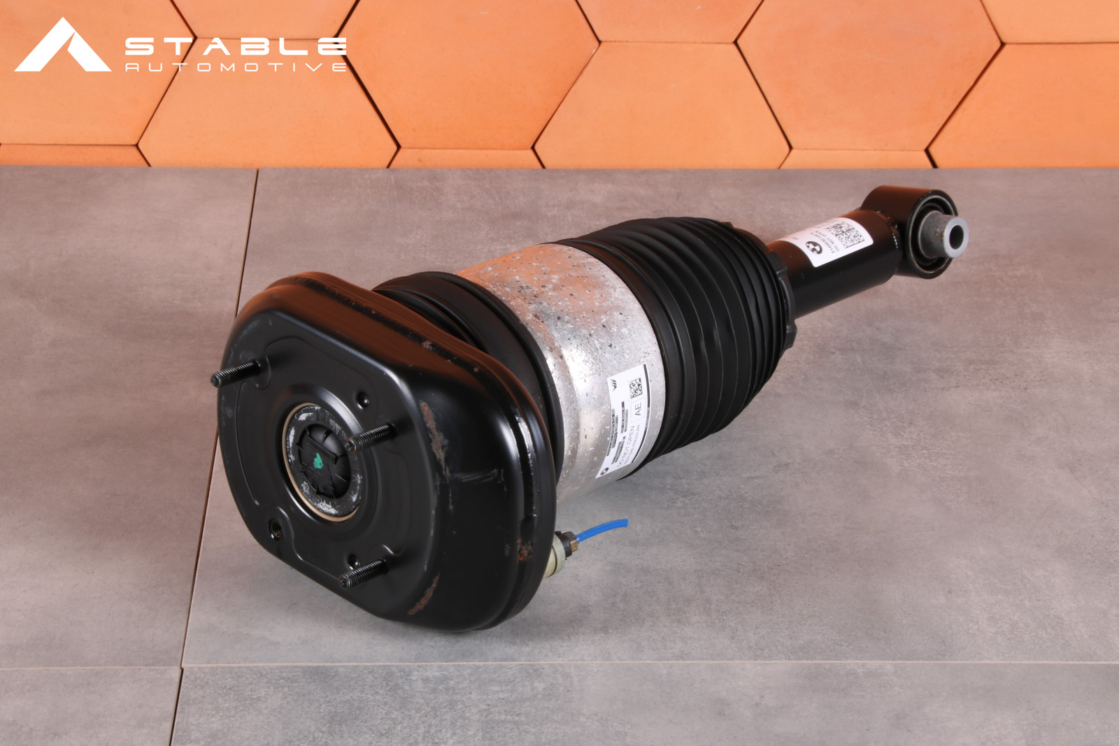 BMW 5' G31 5' G31 LCI REAR RIGHT PNEUMATIC SHOCK ABSORBER 6882822