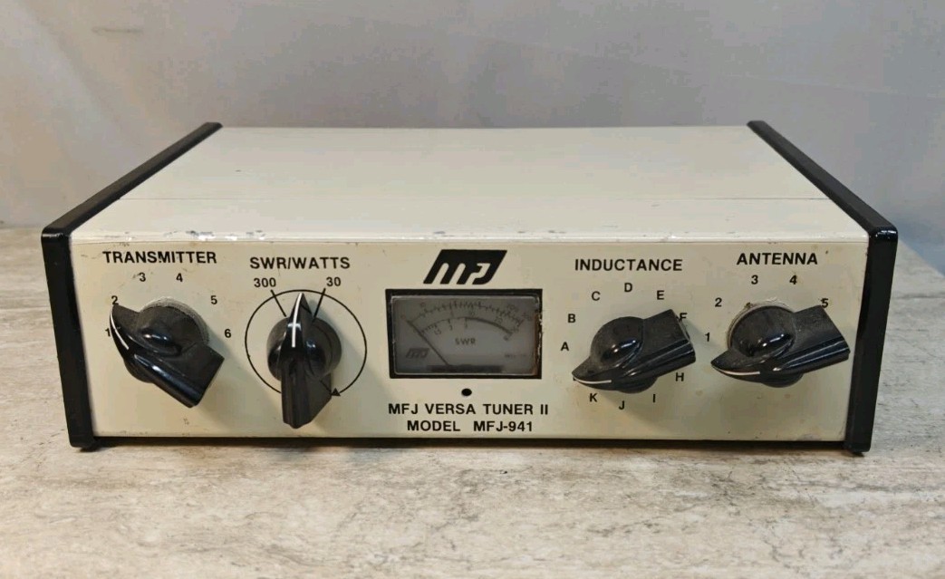 Vintage MFJ-941 Versa Tuner II Ham Radio Manual Antenna Tuner