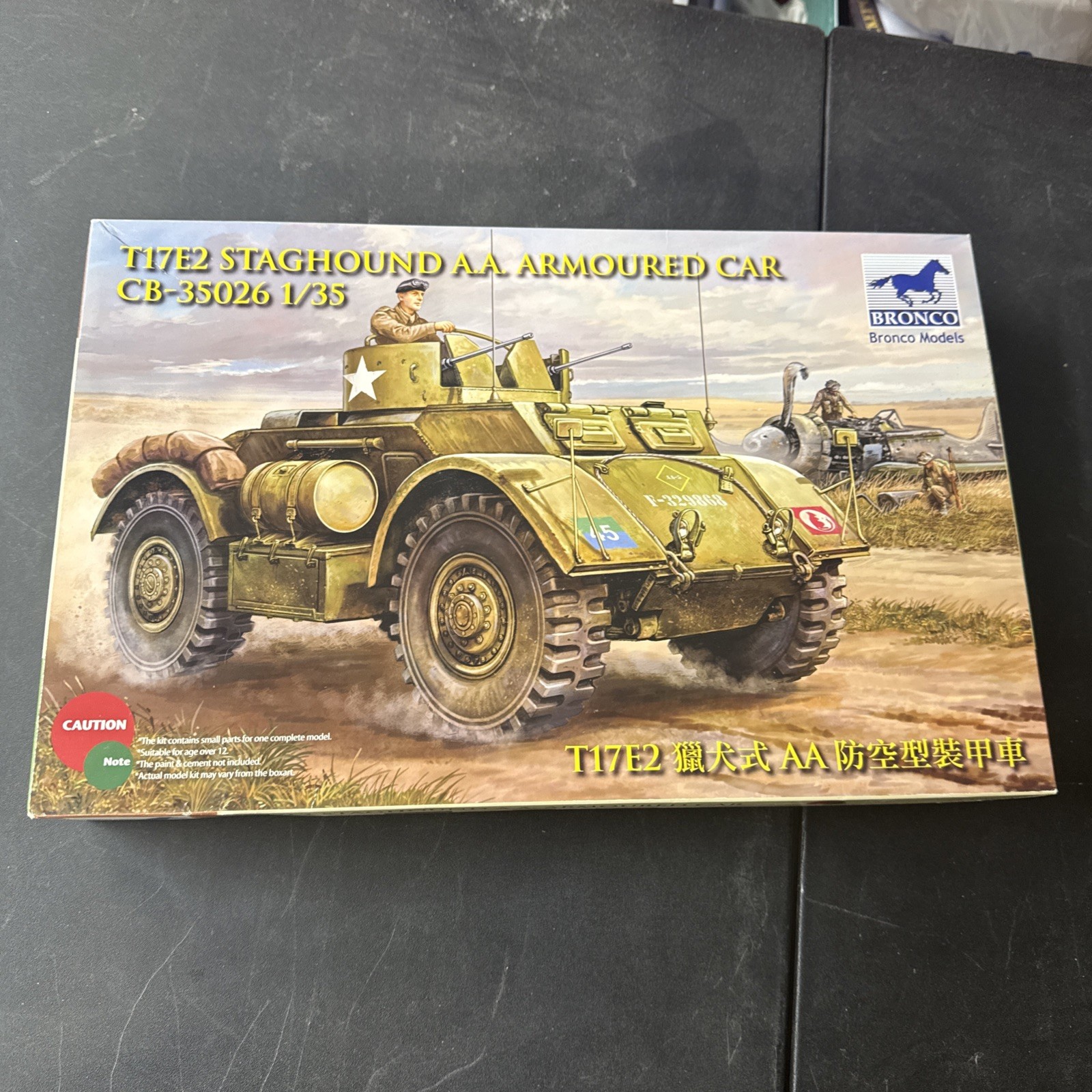 1/35 Bronco Models CB-35026 T17E2 Staghound AA Armored Car