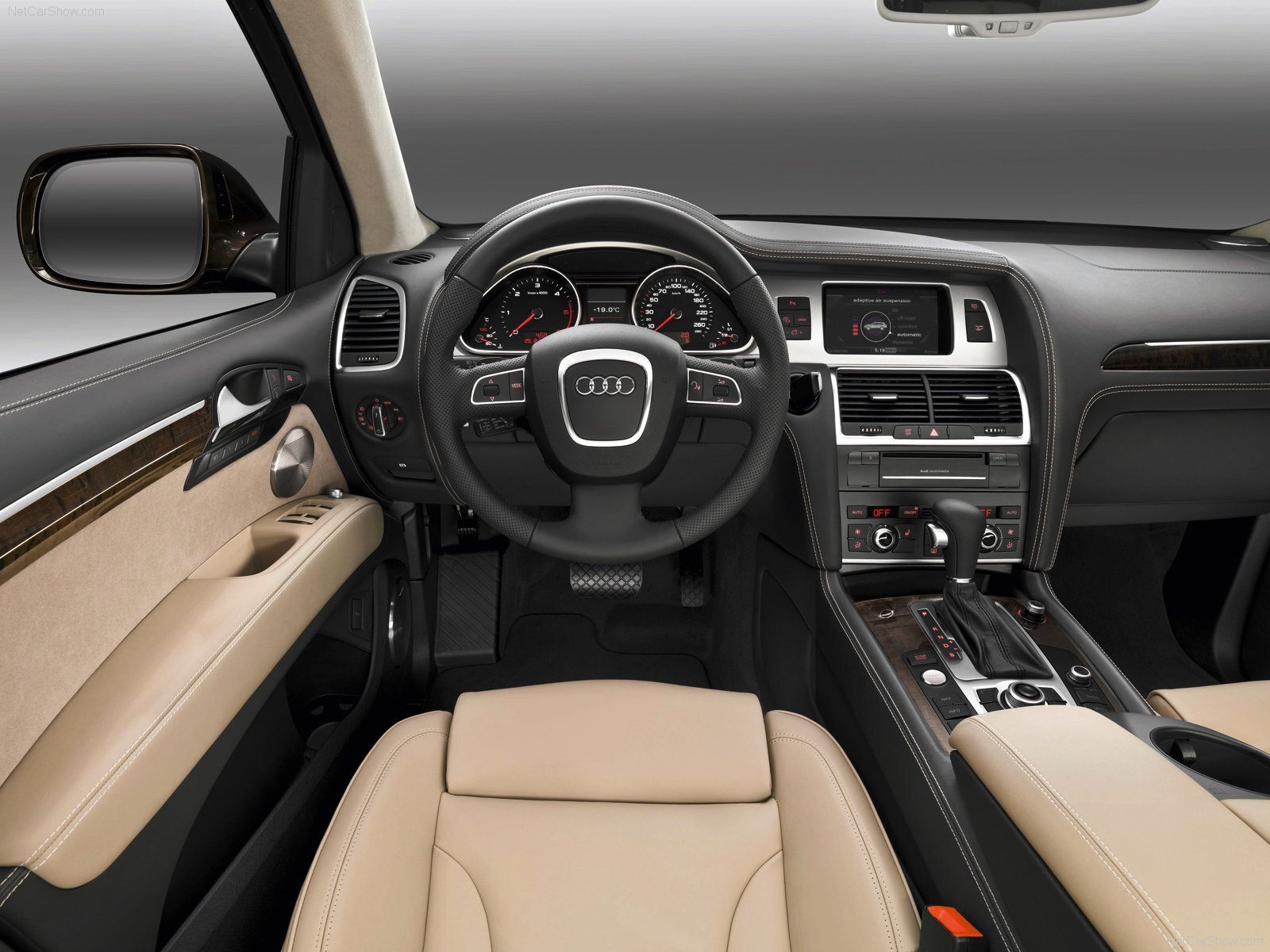 Cars audi q7 suv 2010 Desk Mat Stitched