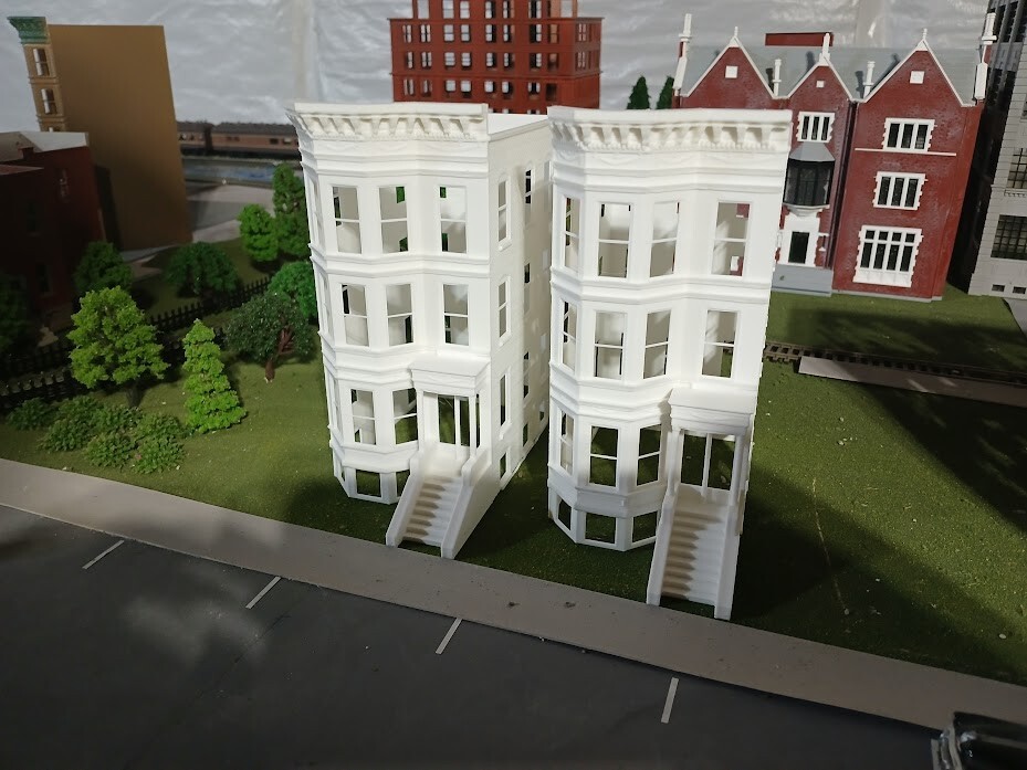 One (1) HO Scale Brownstone Building  (3D Print)