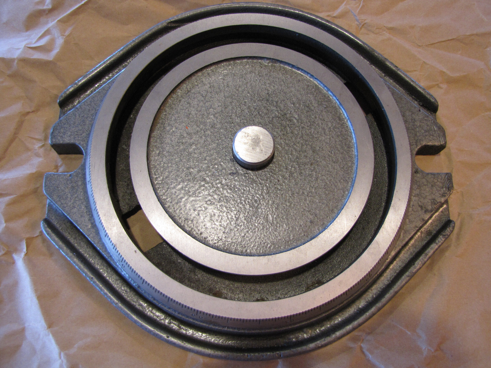 Swivel Base for Milling Machine Vise. NOT Kurt or Bridgeport