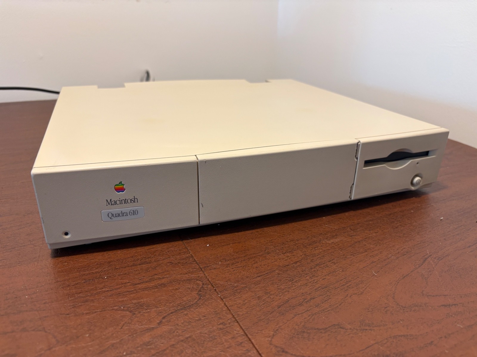 Apple Macintosh Quadra (Centris) 610 - Tested & Working