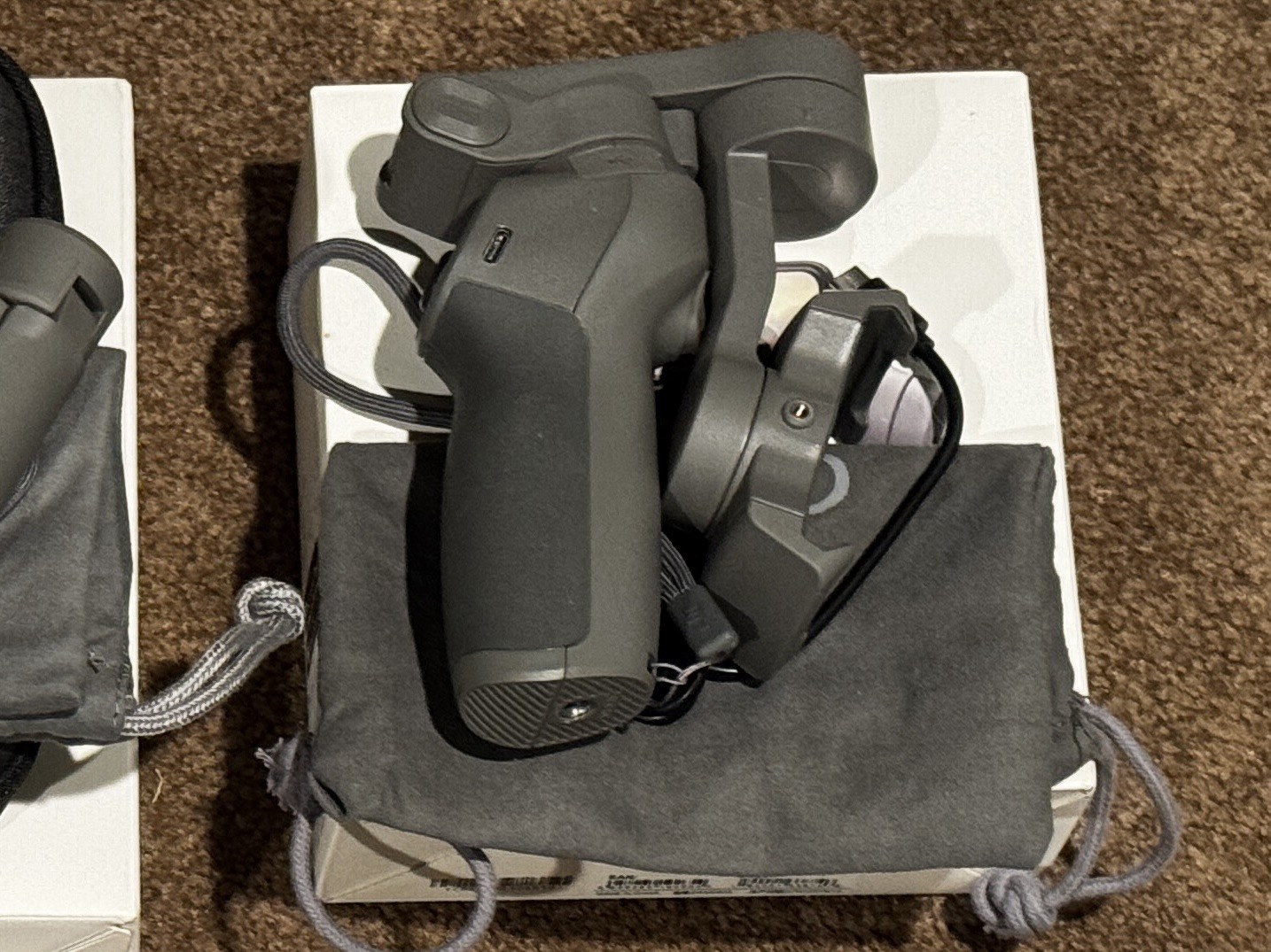 DJI Osmo Mobile 3 - Gimbal Stabilizer