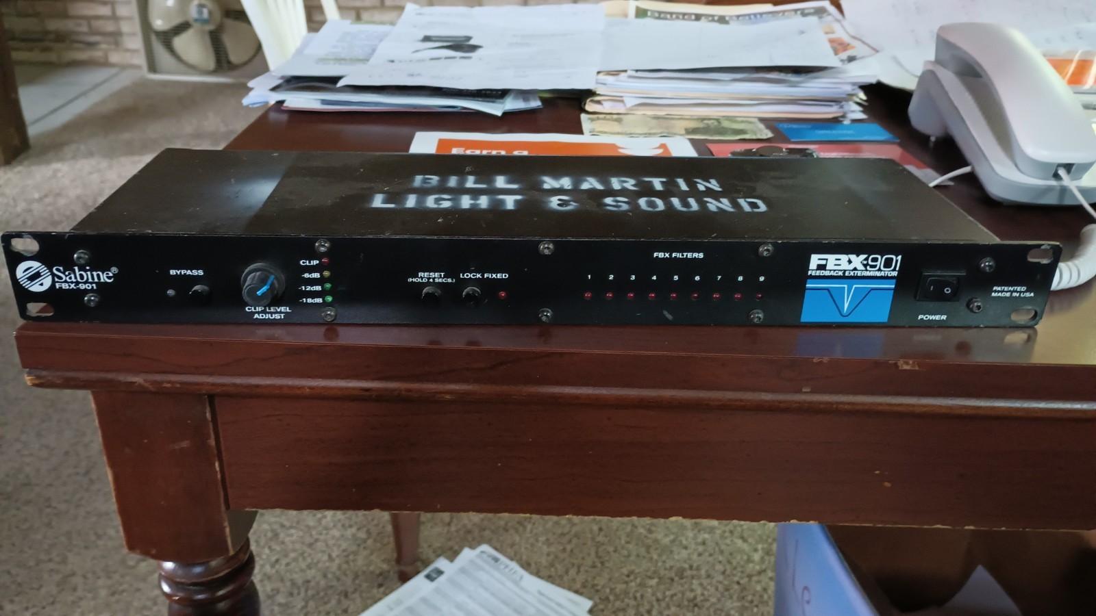 Sabine FBX-901 Feedback Exterminator no power supply.