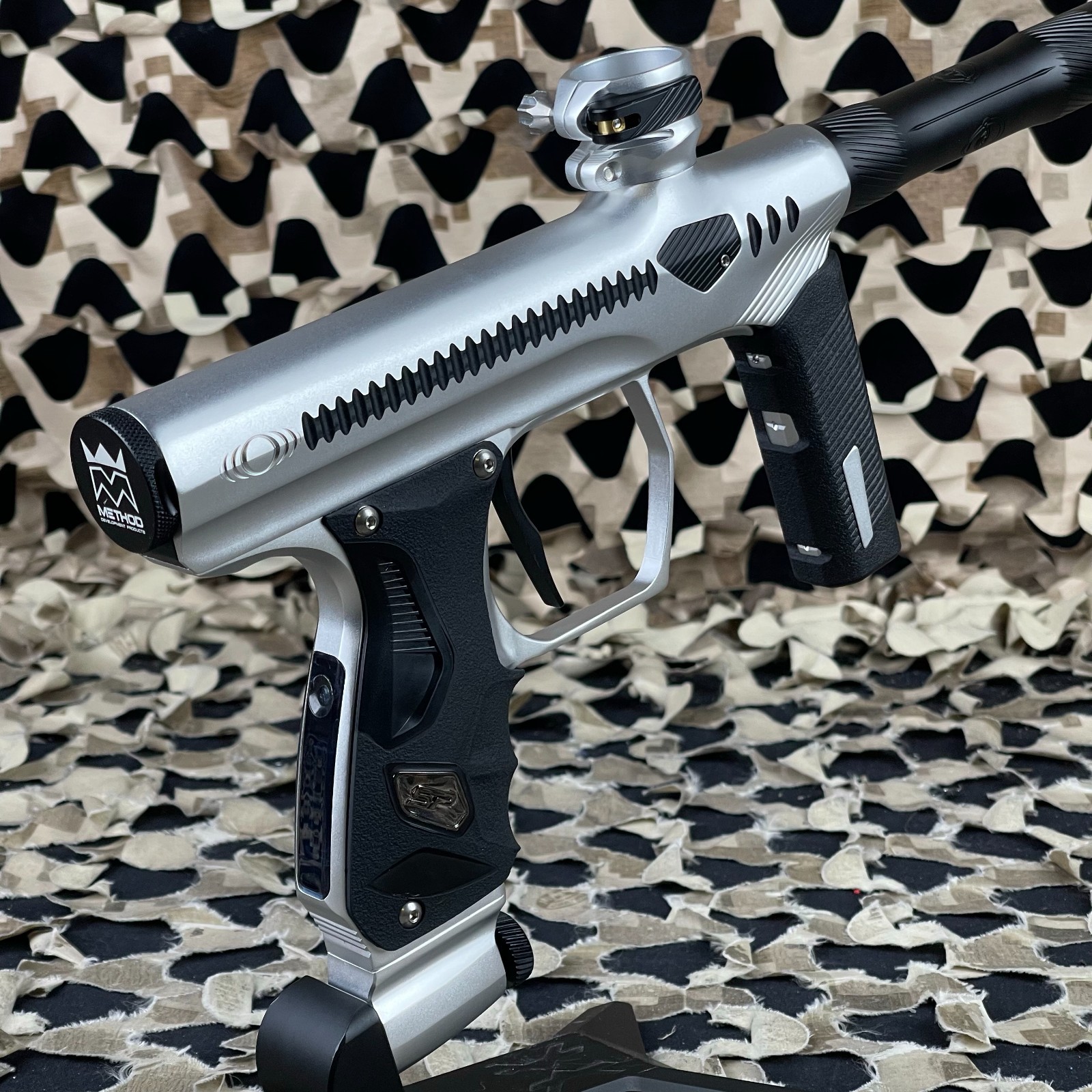 NEW Method DLX Shocker Era Paintball Gun - White/Black