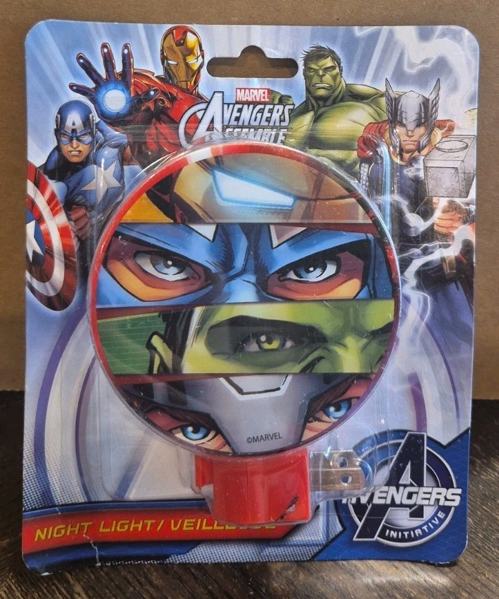Marvel Avengers  Assemble Night Light, Hard to Find