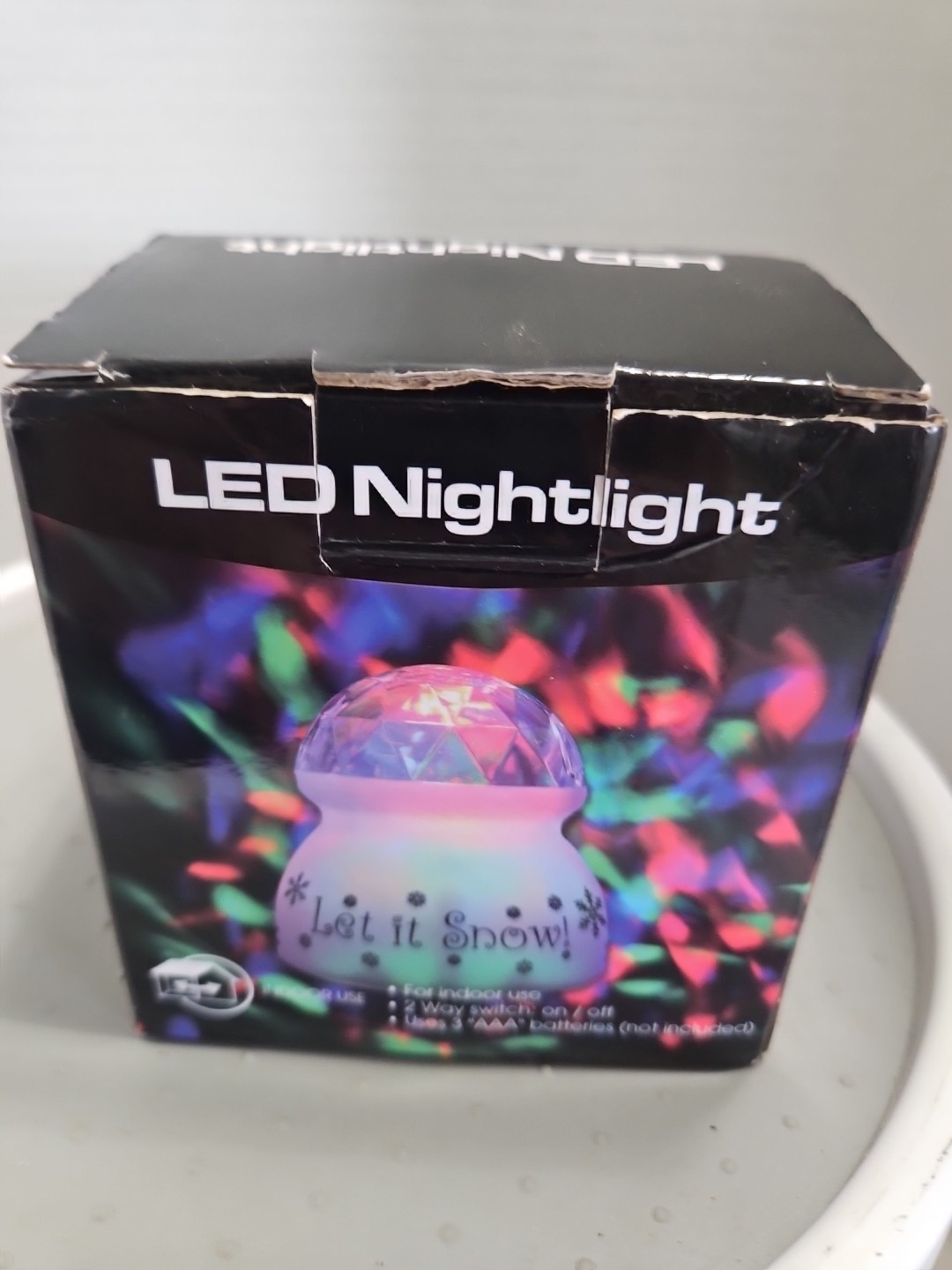 LED NIGHT LIGHT USES USB INCLUDED