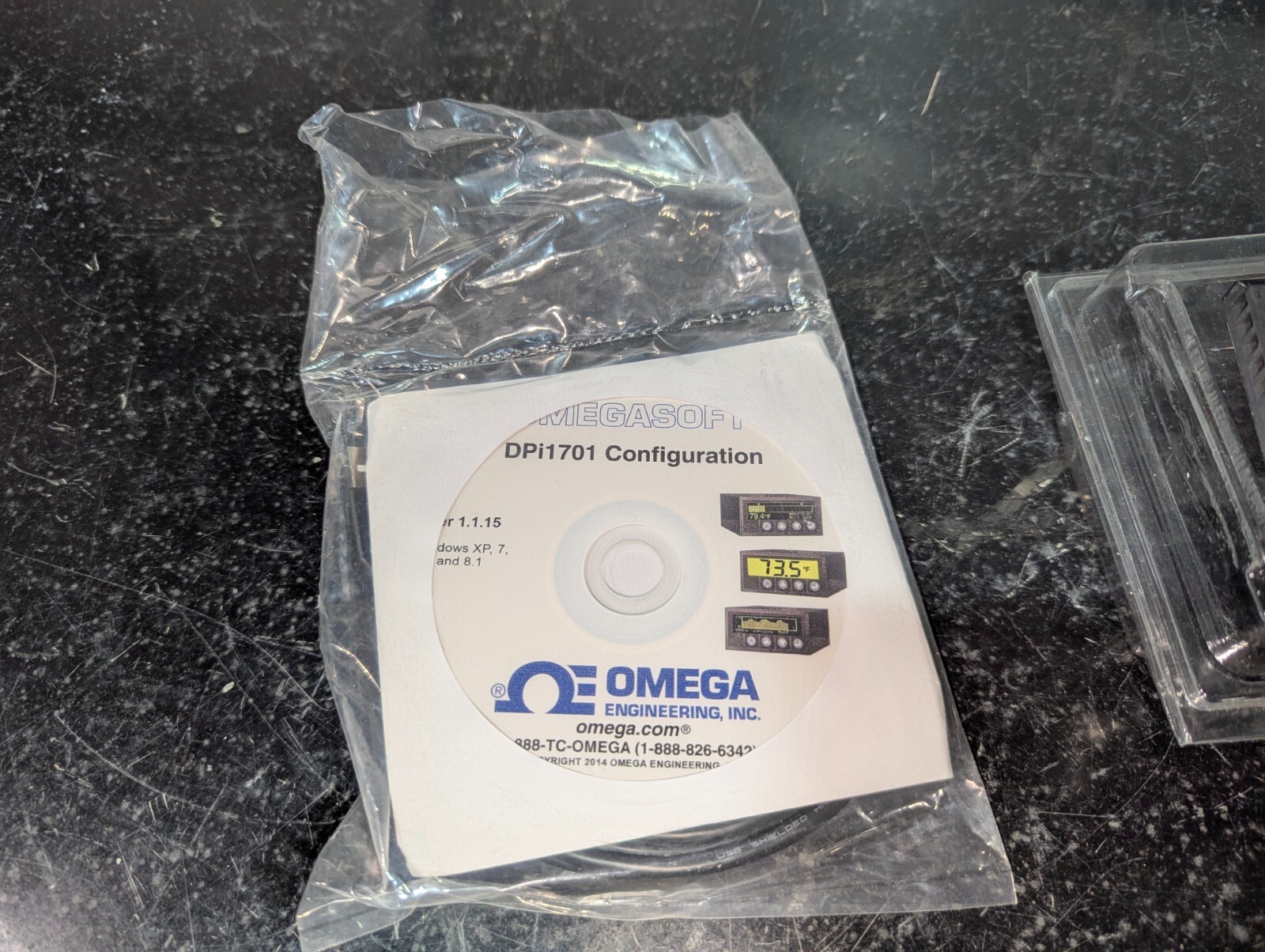 Omega DPi1701-USB-AR Graphic Panel Meter Data Logger Temp Process OPEN BOX