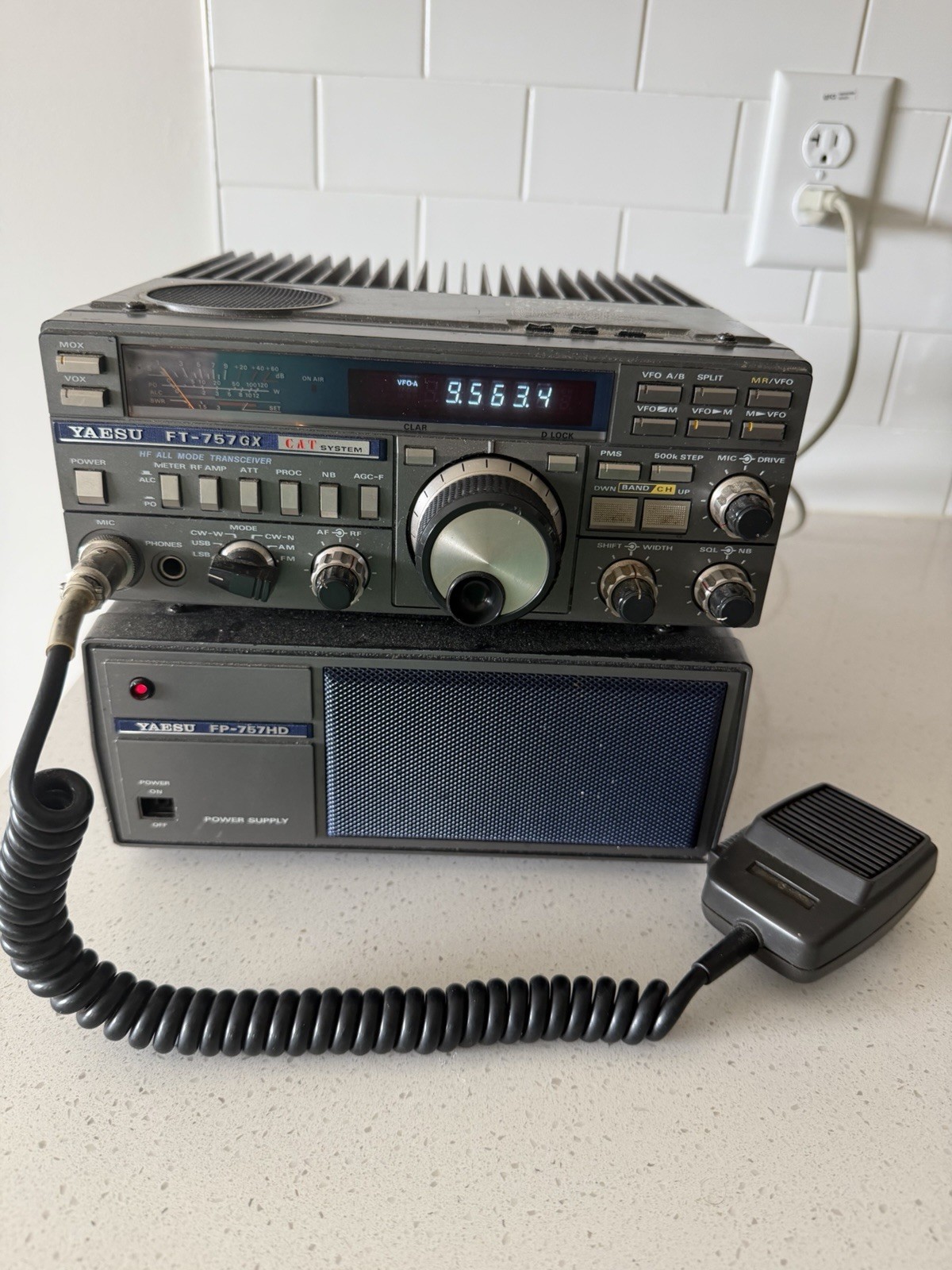 YAESU FT-757 GX Transceiver Ham Radio Vintage Japan Retro +  FP-757HD SEE VIDEO