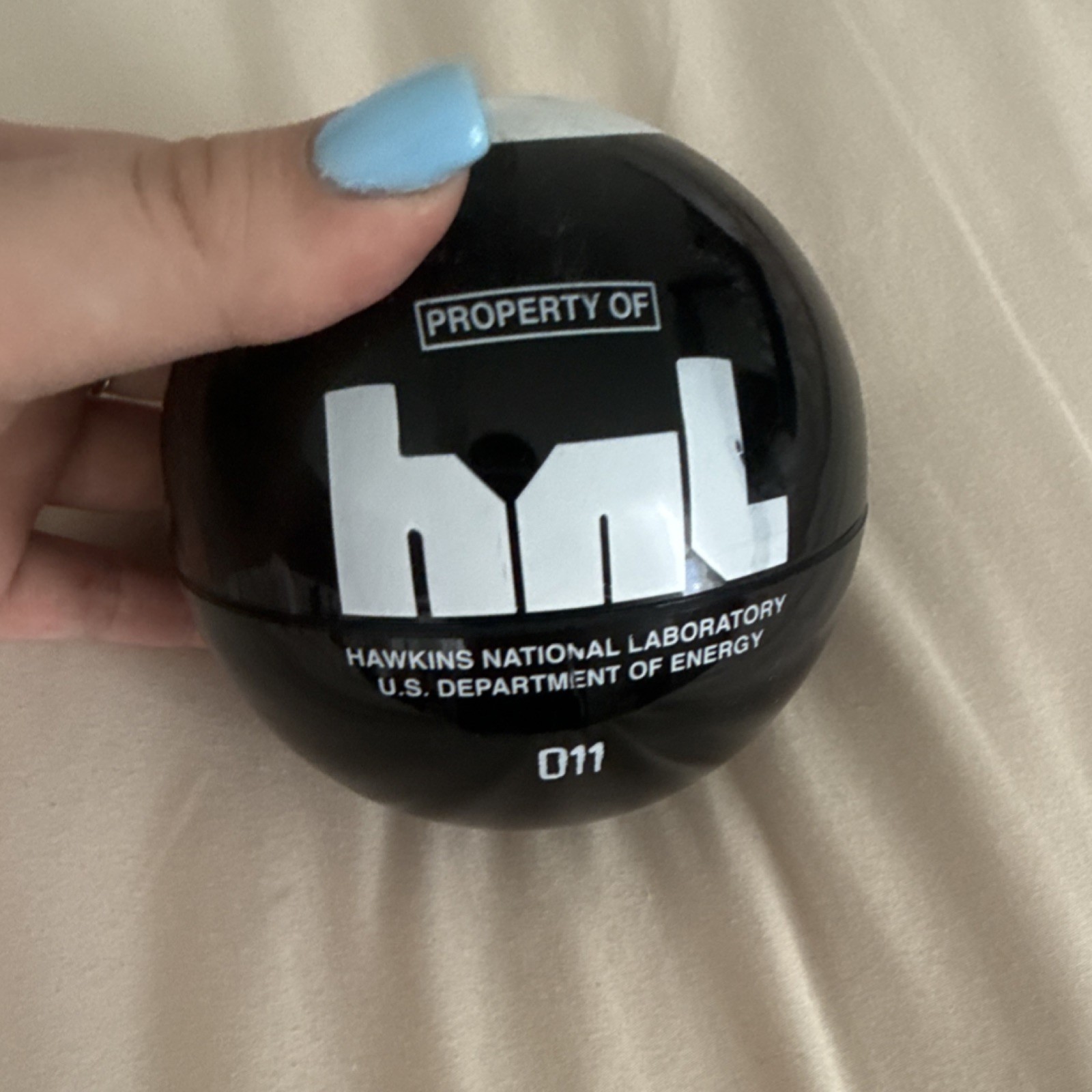 HNL Magic 8 Ball Stranger Things Hawkins National Laboratory 011 Novelty Toy