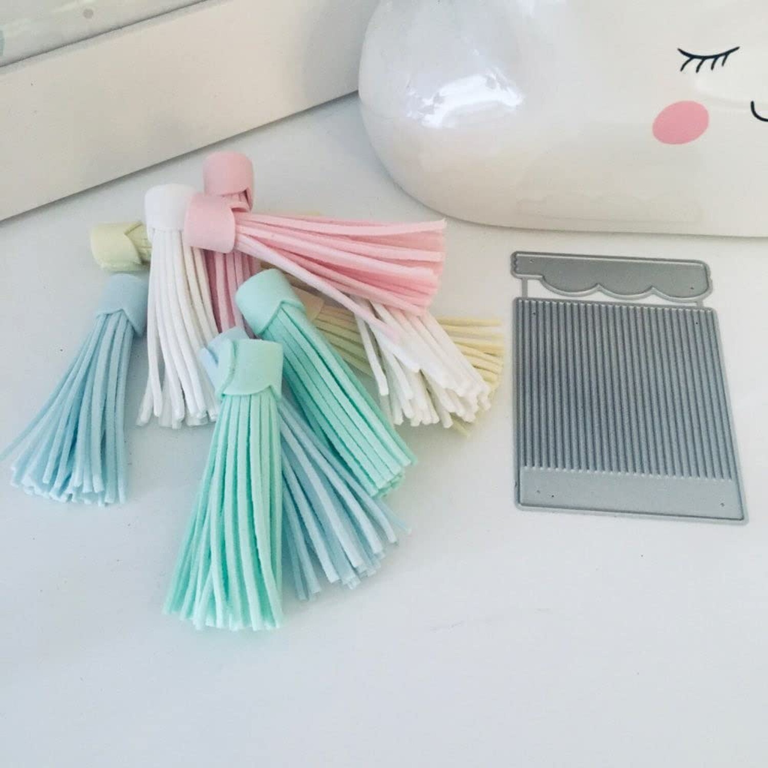 Tassel Decorative Cutting Dies for Card Making Celebration Cutting Dies Embos...
