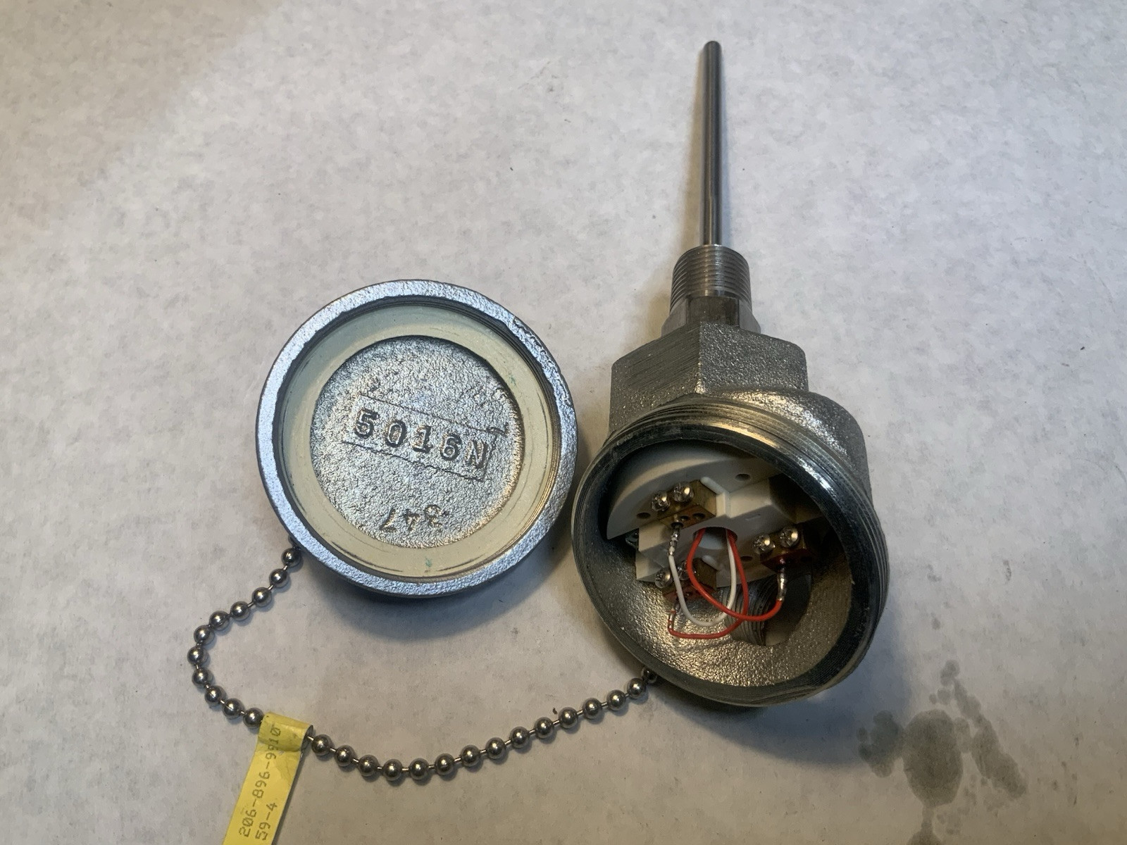 Field instruments and controls R1T185L48043 -00-36 sensor