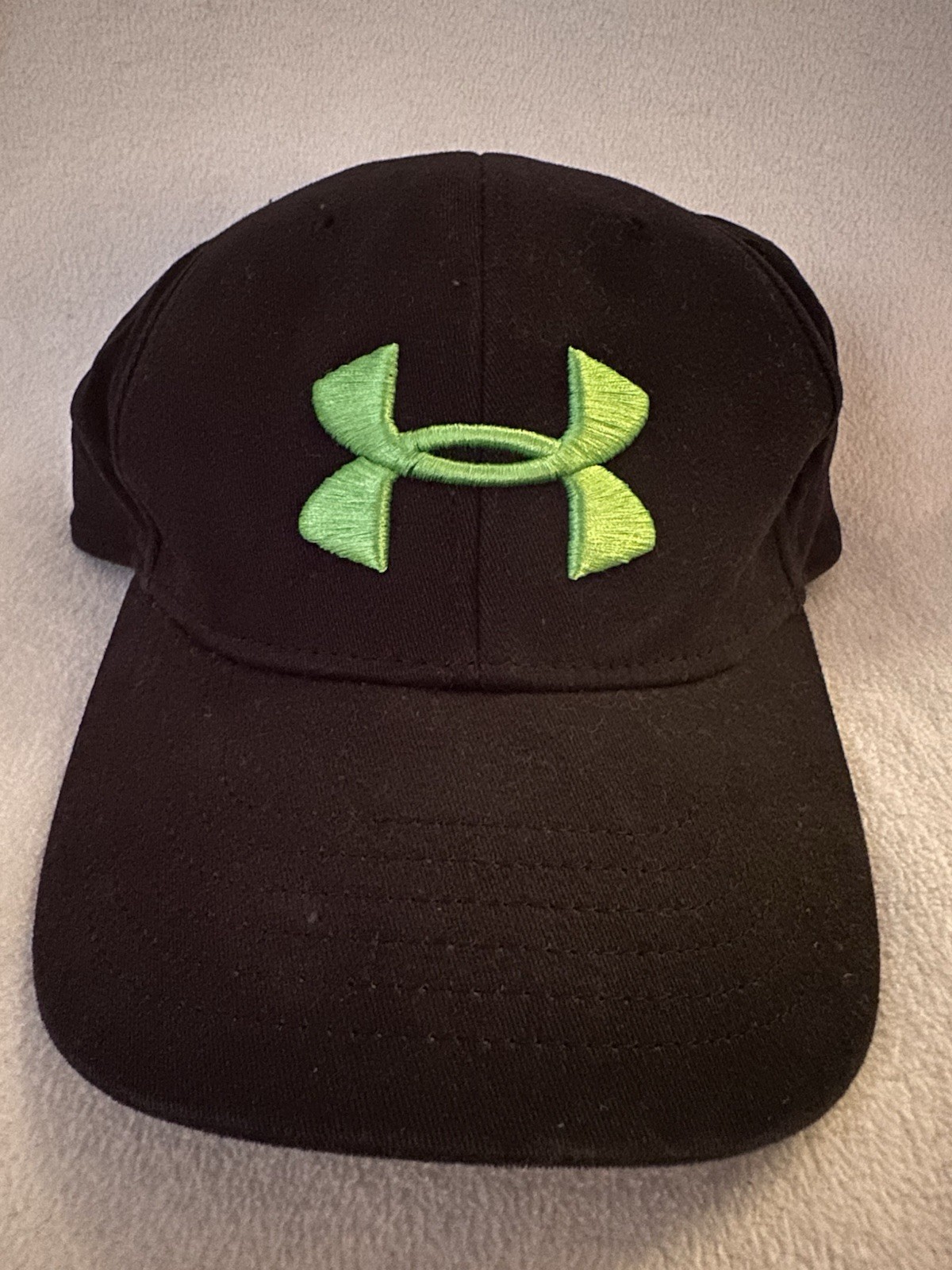 Under Armour Black Cap Hat Featuring a Neon Green Embroidered Logo Youth/SM/MD