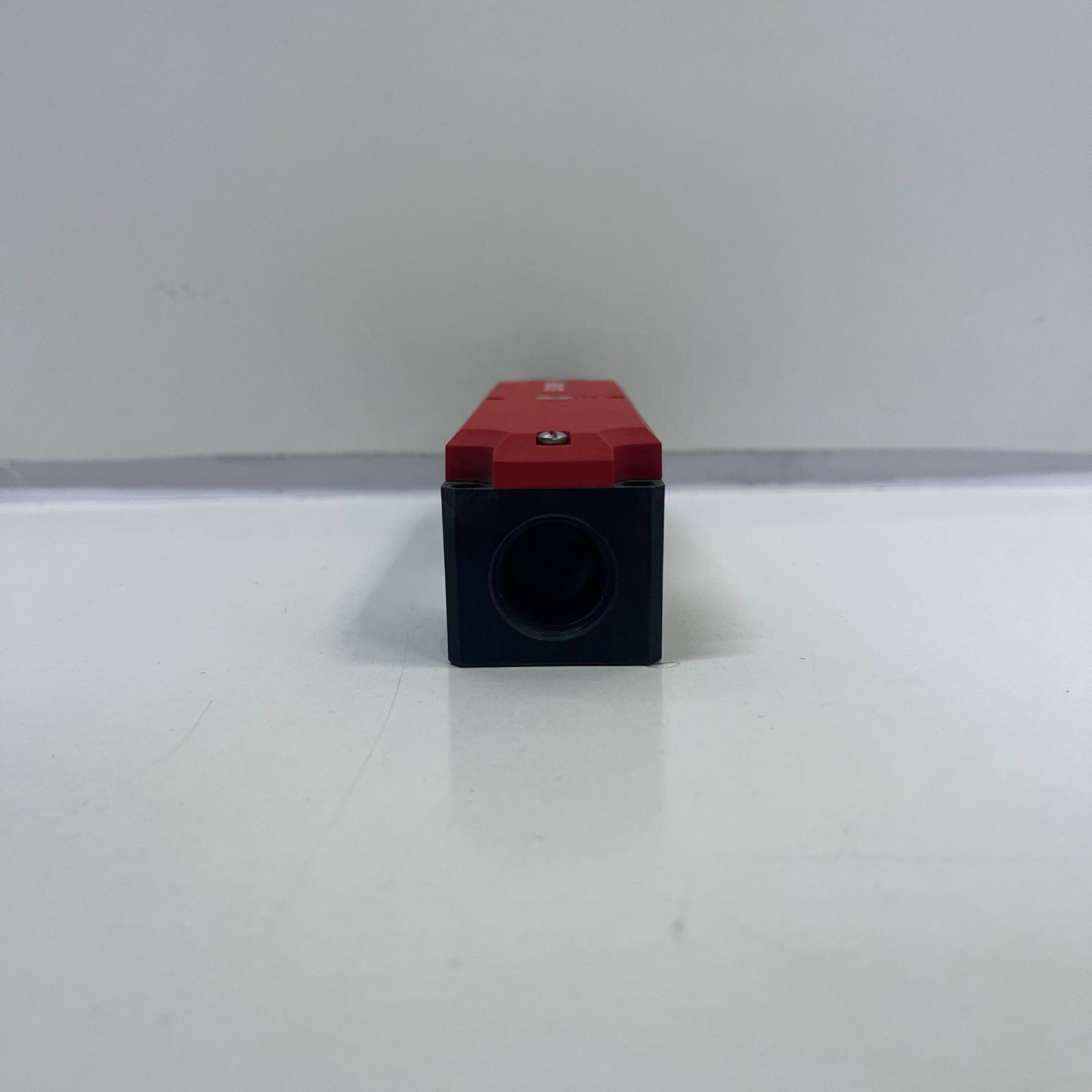 NEW EUCHNER TP1-528A230M SAFETY SWITCH, UK#286