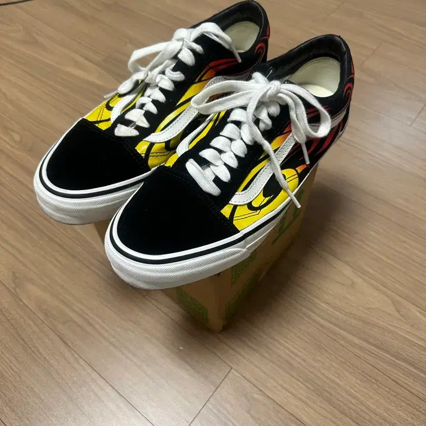 Vans Flame Old Skool Sneakers Black White 280 Official