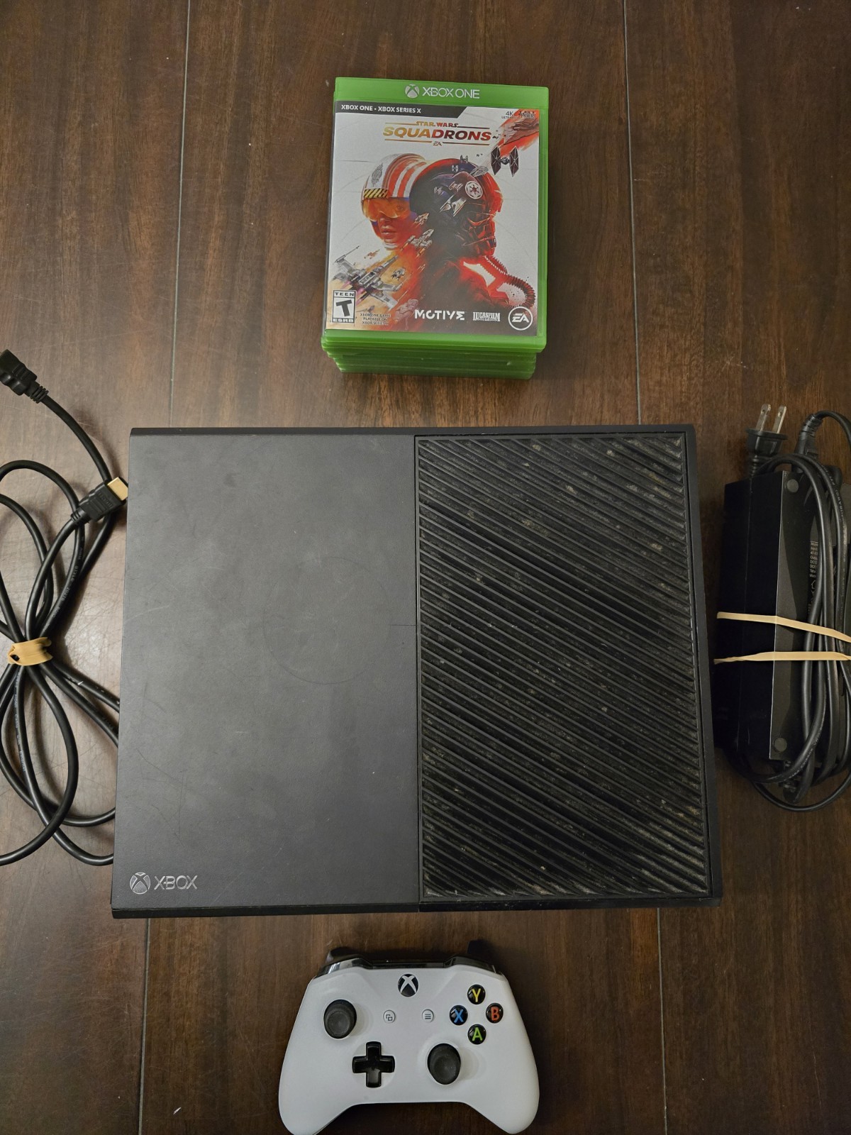 Microsoft Xbox One 1540 500GB Console Bundle w/ 6 Games + 1 Controller - TESTED!