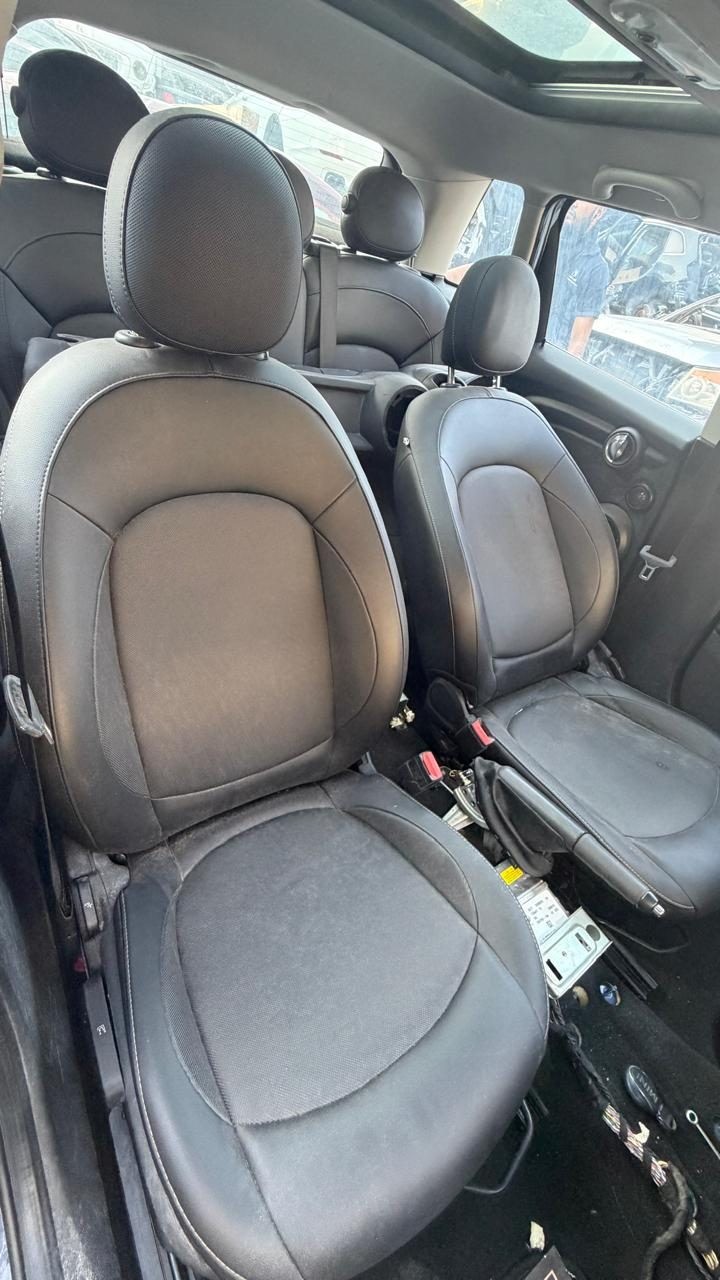 2023 Mini Cooper Carrier Thigh Support 52107310641