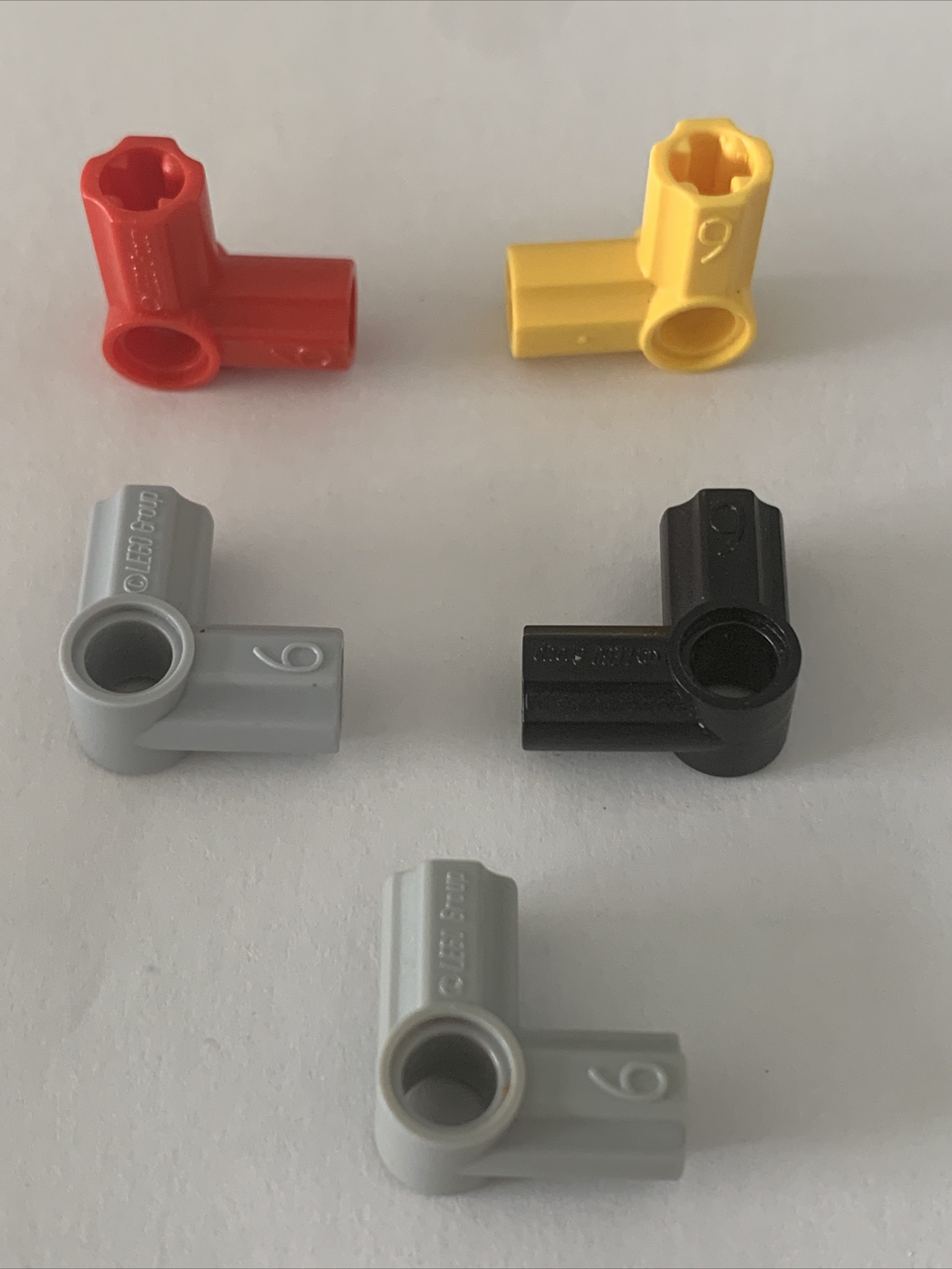 LEGO Part 32014 (2pcs) Technic, Axle & Pin Connector #6 Angled 90° Pick Colors
