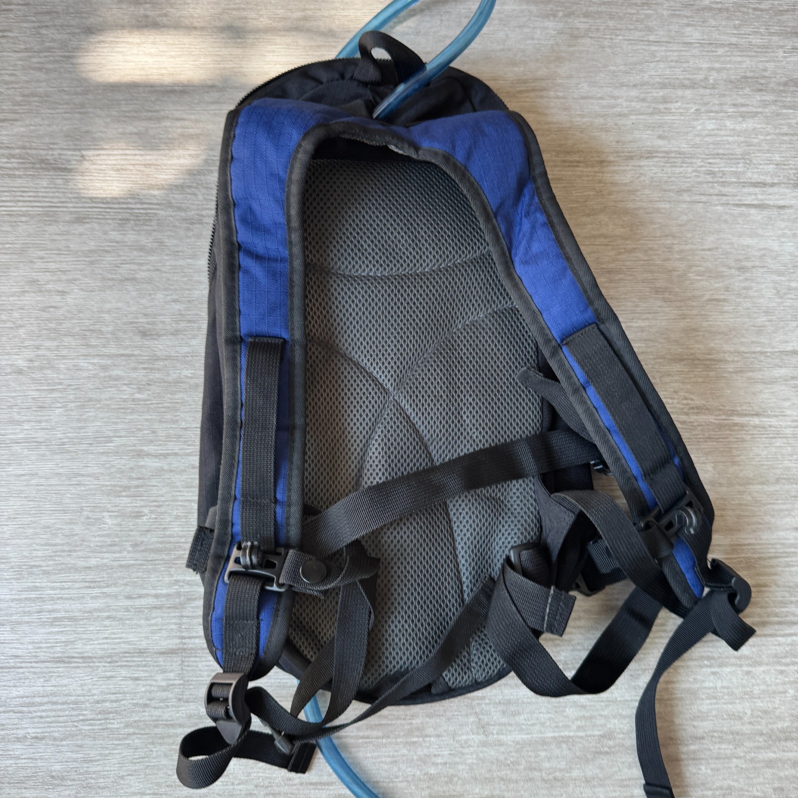 Alpine Design Hydration Pack Bag Hiking Backpack 2L Blue Gray