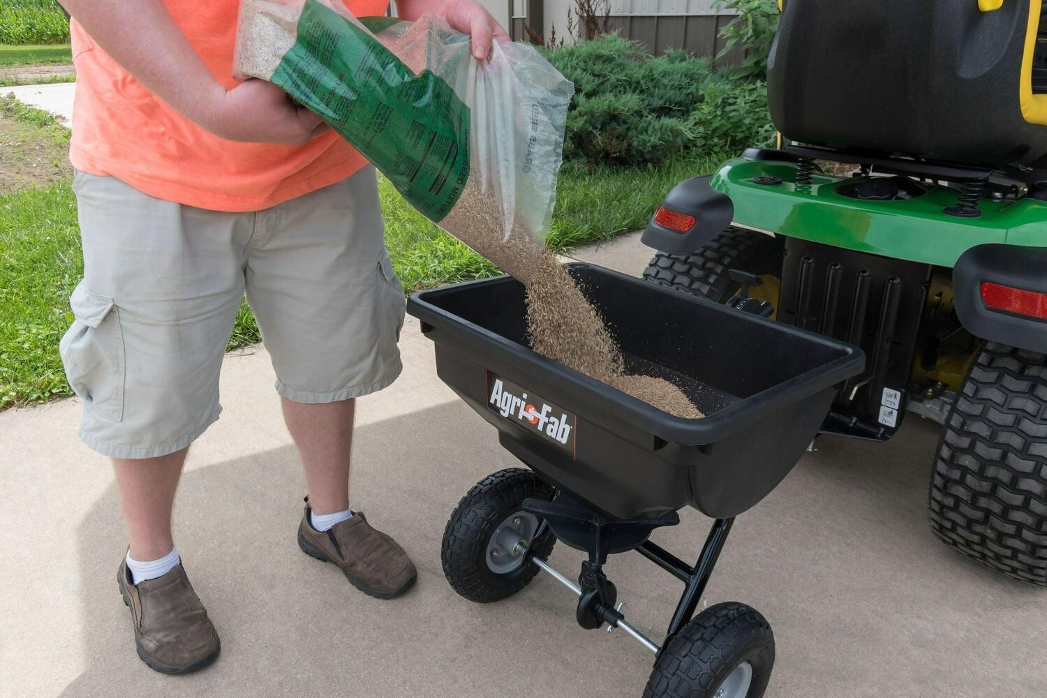 85 Lb Behind Broadcast Spreader Tow Hopper Fertilizer Seed Atv Lawn Tractor Pull