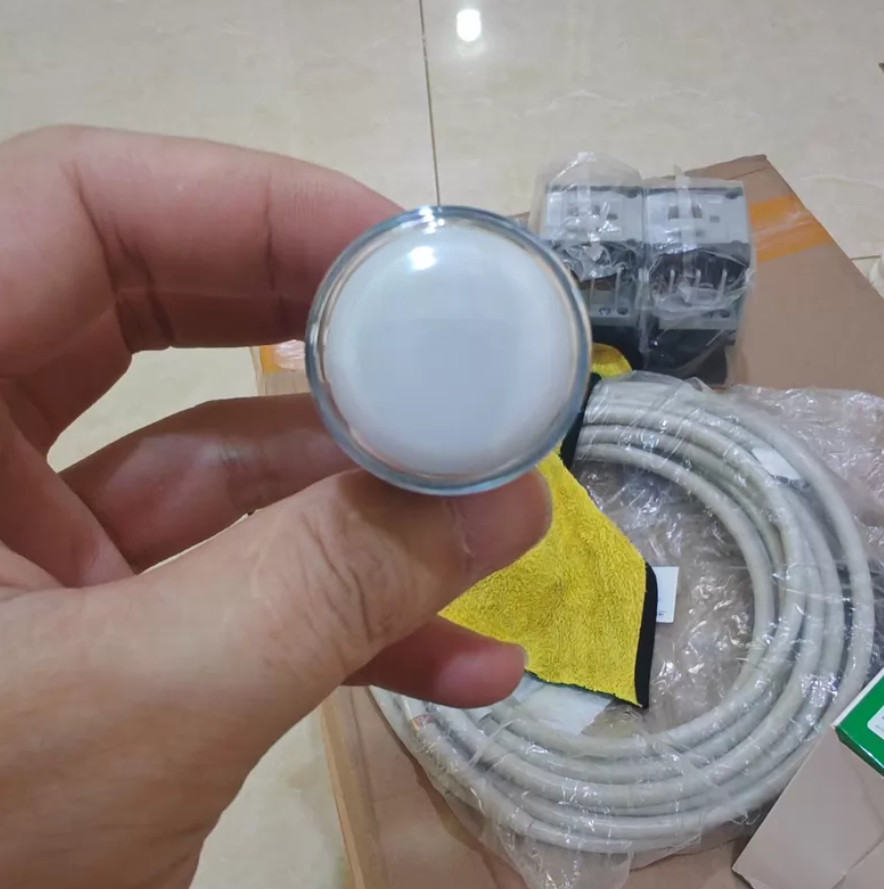 1PC NEW Schneider LED indicator XA2EV series XA2EVB1LC AC/DC24V white #LL