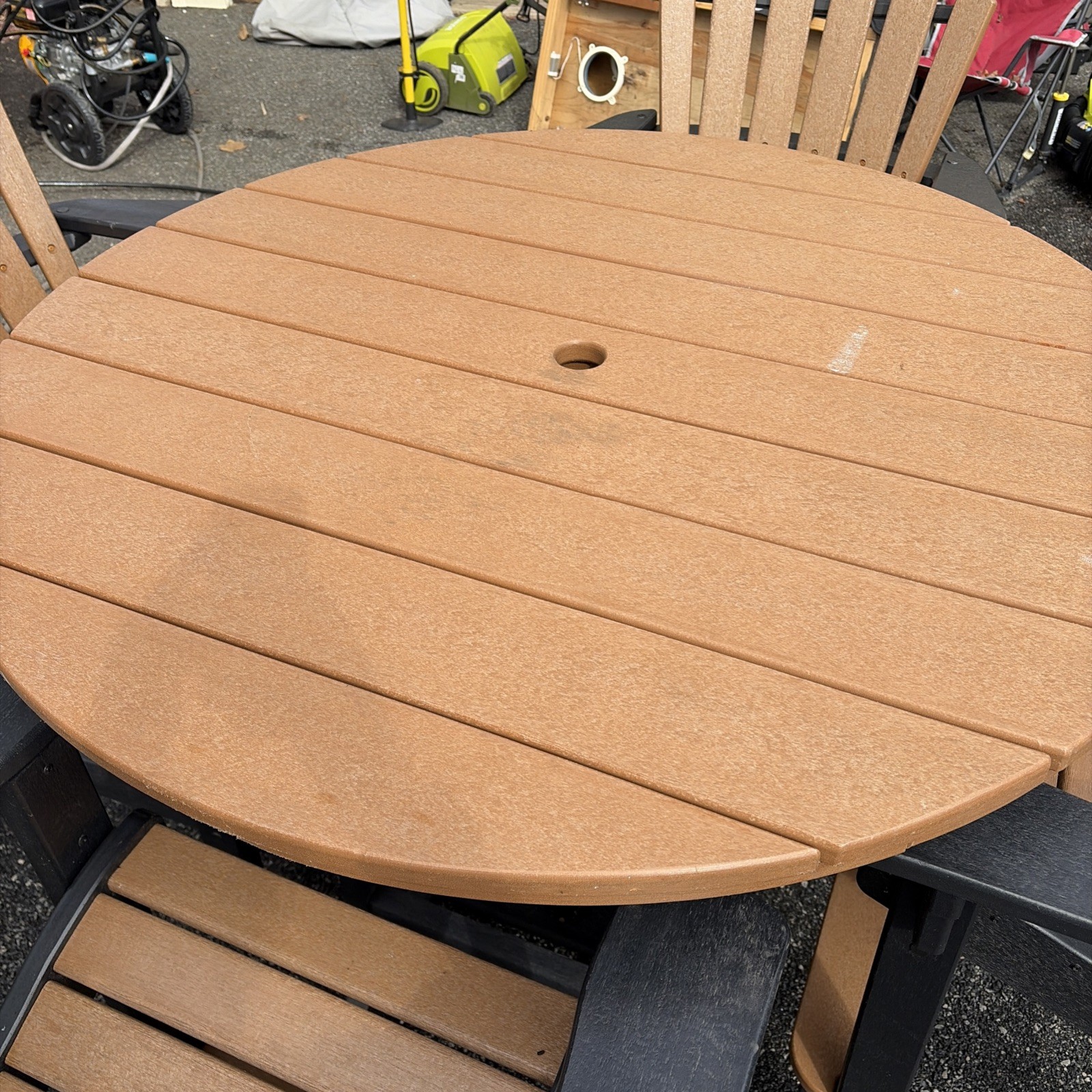 Breezes Counter Height Outdoor Table And 4 Chairs