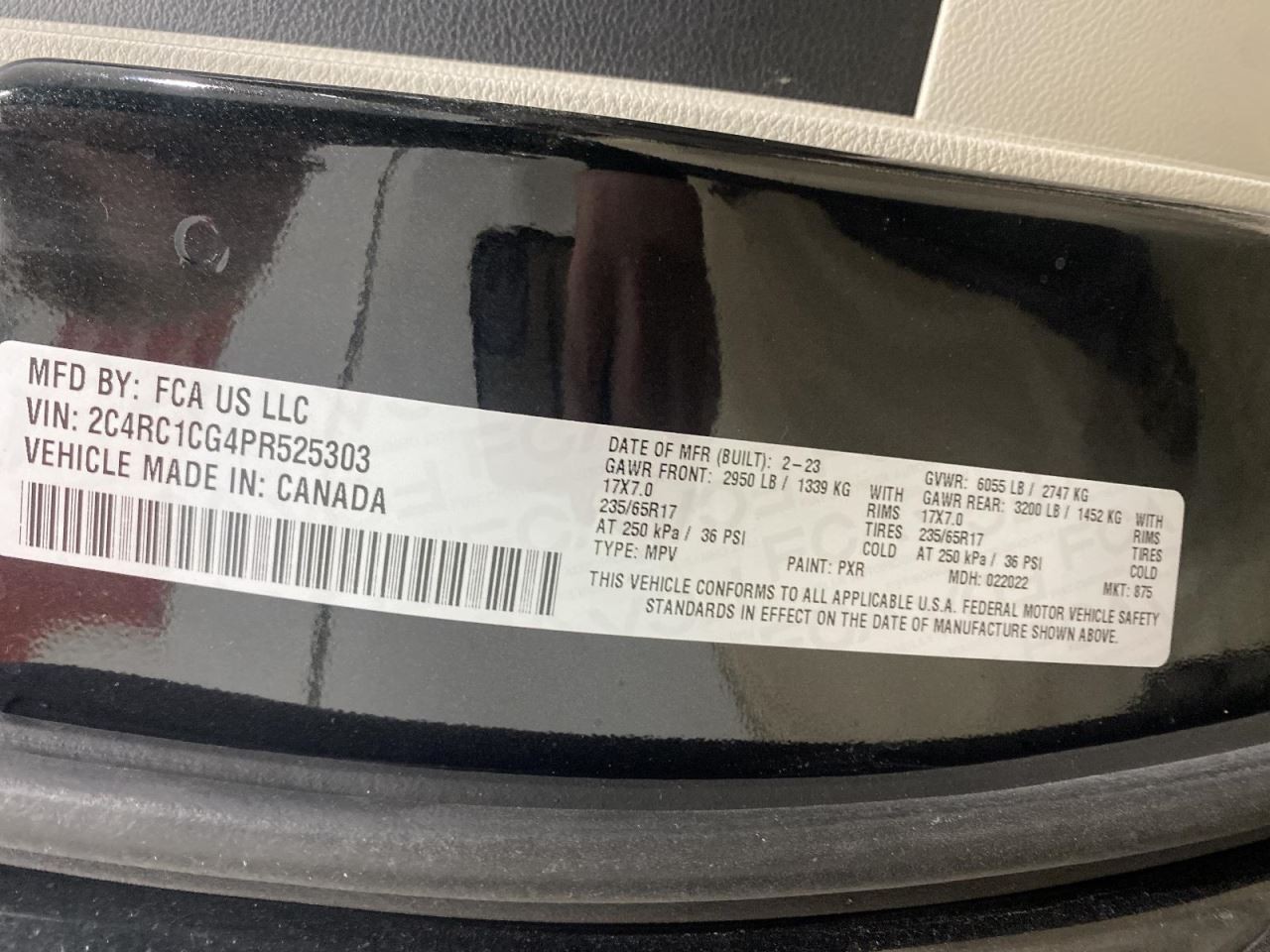 Air Shutter Fits 22-25 CARAVAN 1031497