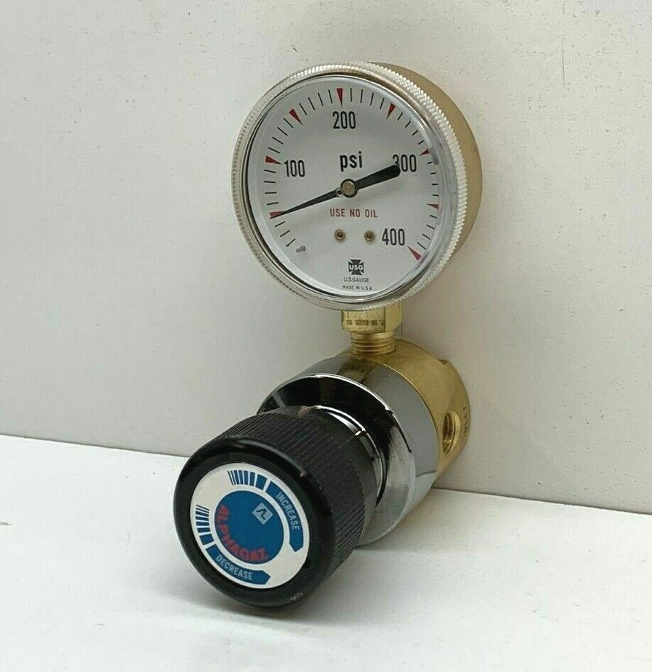 Alphagaz 10-1530-3 Pressure Regulator 0-250PSIG, with 0-400 PSI Gauge