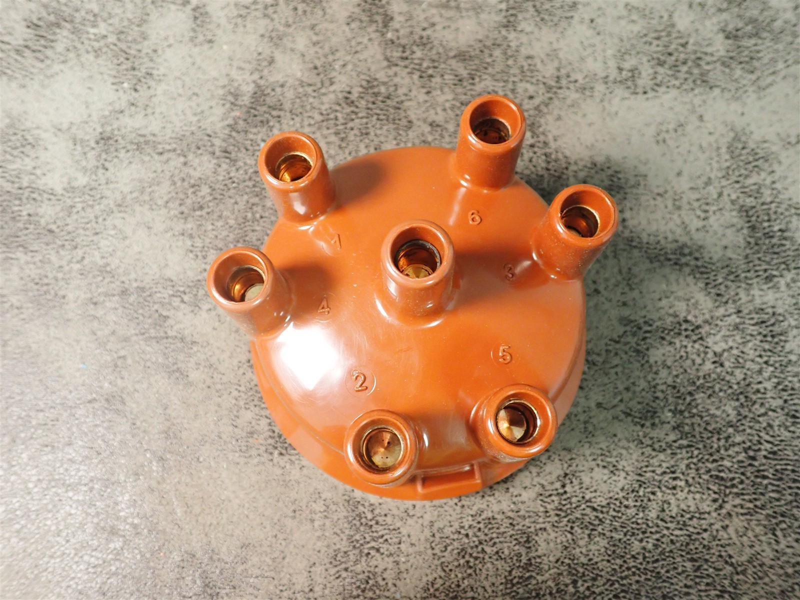 NEW Wells RB916 Distributor Cap (SS47)