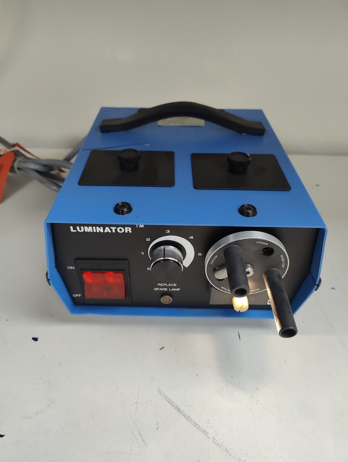 Narco Scientific Pilling Division Luminator FiberOptic Illuminator Light