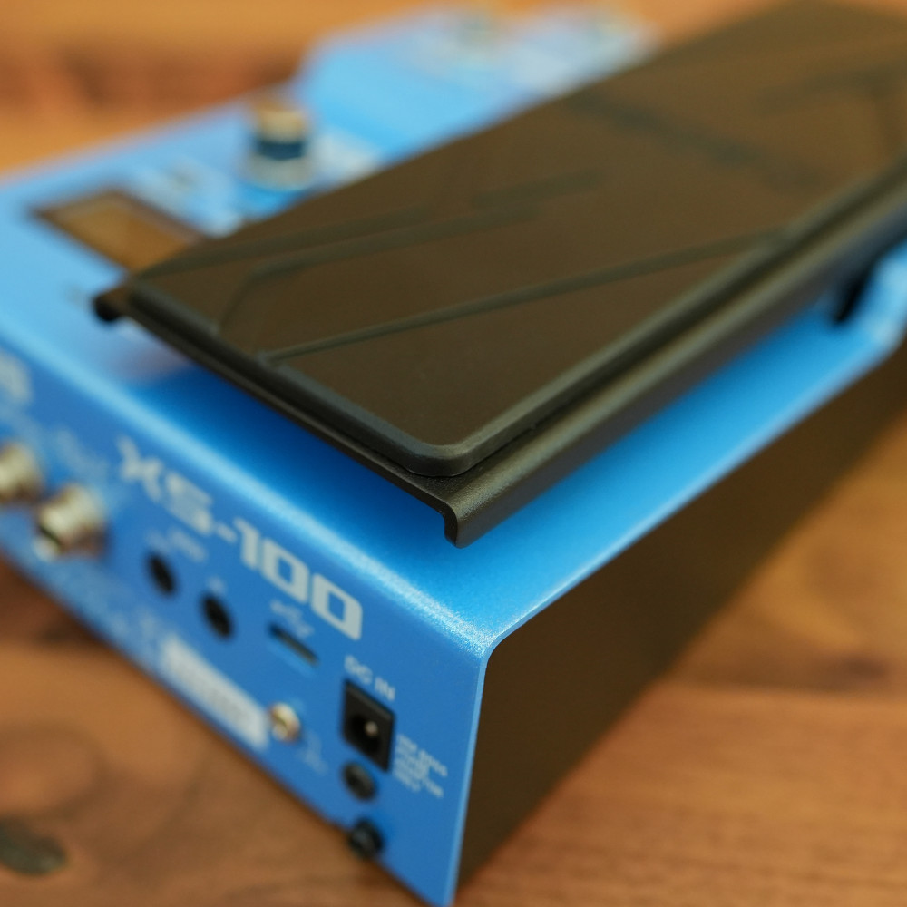 BOSS XS-100 POLY SHIFTER Guitar Effects Pedal