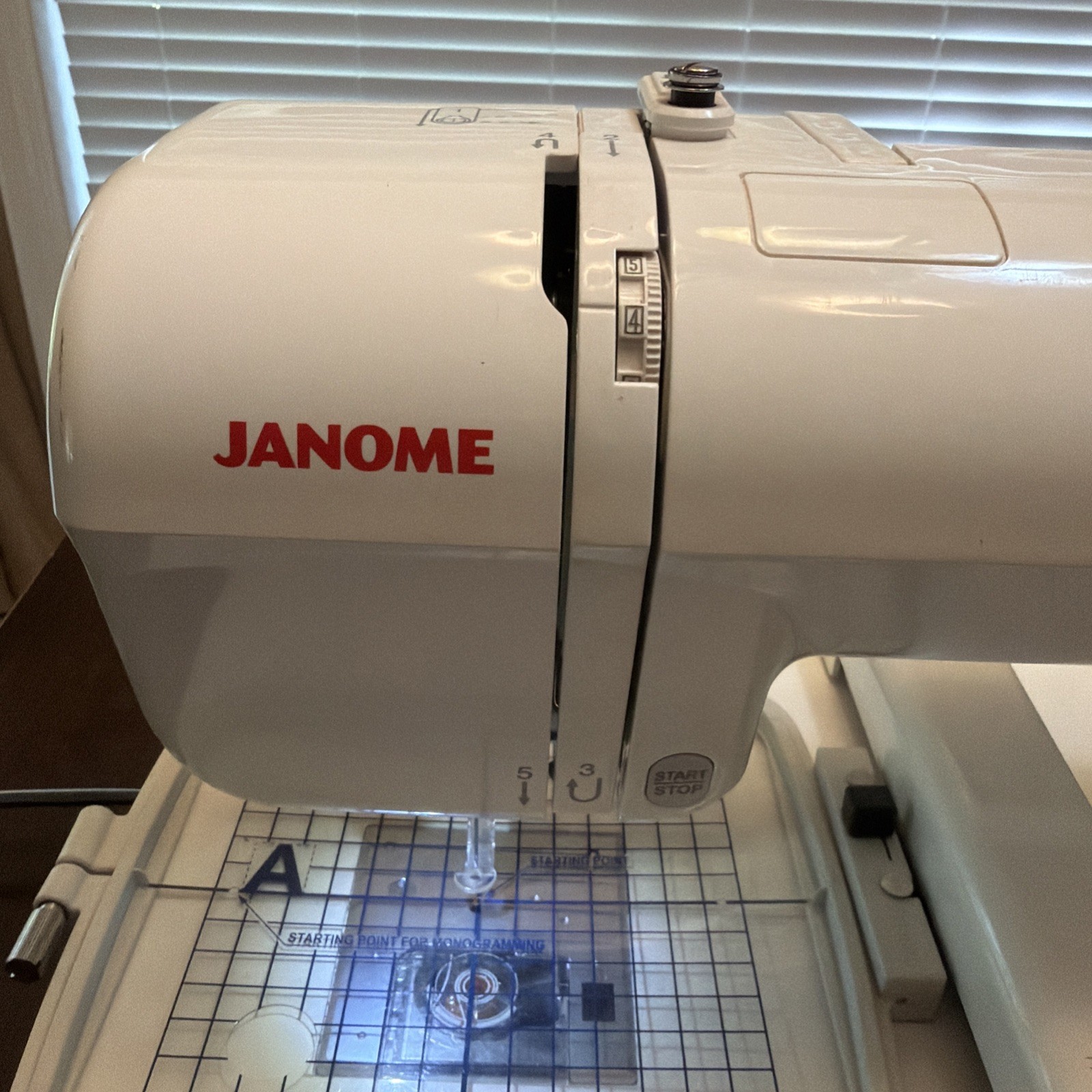 Janome Memory Craft 200E Embroidery Sewing Machine Computerized Tested Works