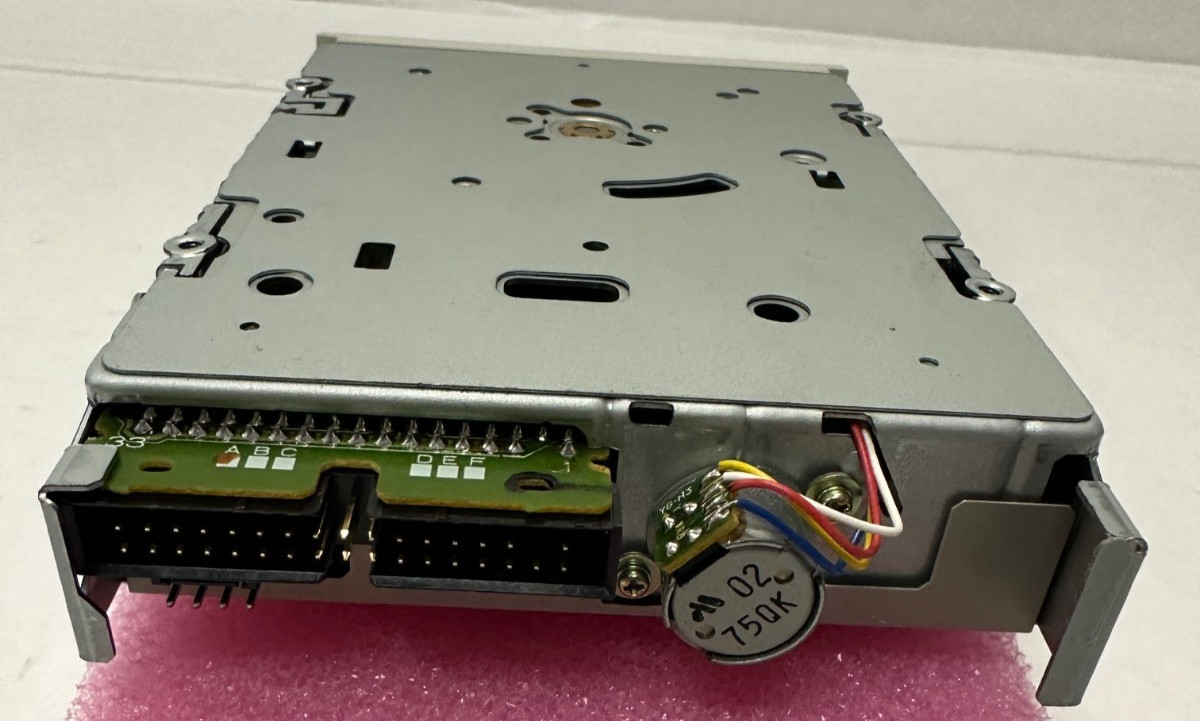 Newtronics Mitsumi D359T7 Internal 3.5" Floppy Disk Drive