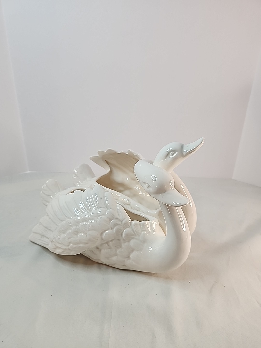 Dept 56 Ceramic Hugging Swan Planters  Intertwined Necks White Japan PLEASE READ