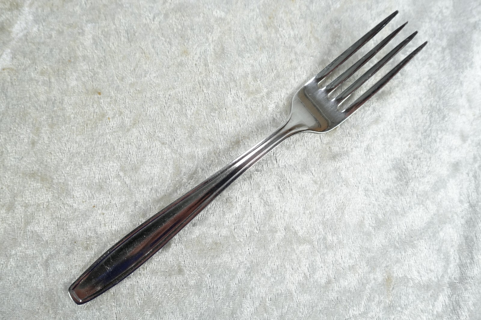 40 Pieces Vallarta Pattern Stainless Steel Flatware By Oneidacraft