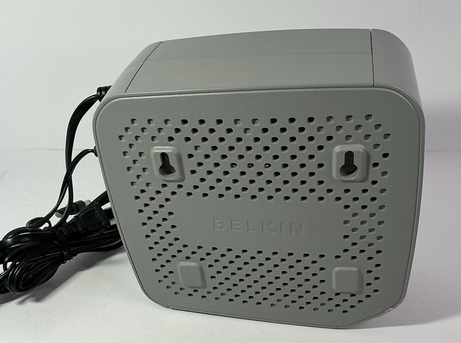 Belkin Battery Backup Unit Model BU3DC001-12V Lights Up Untested